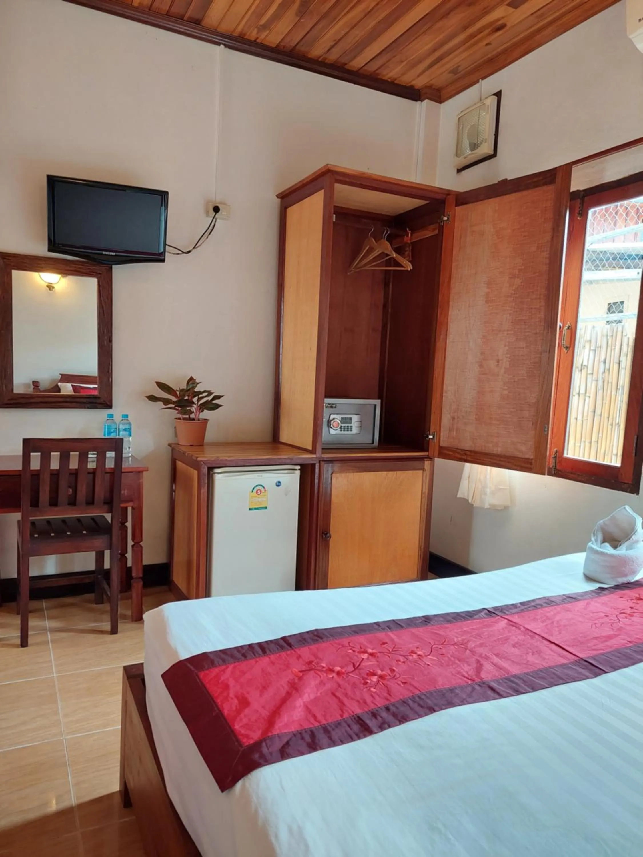 Bed in Villa Rattanakon