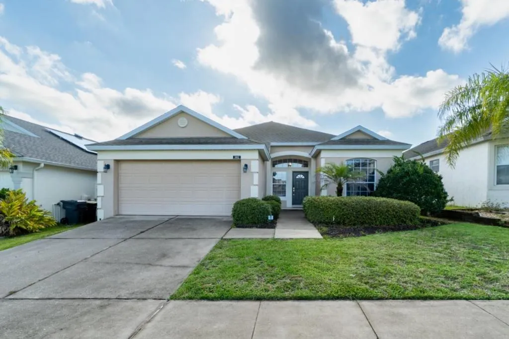 Property building in Private Pool Homes