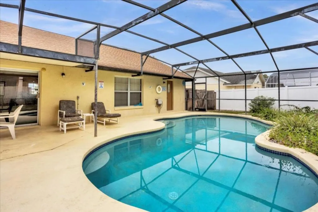 Balcony/Terrace in Private Pool Homes