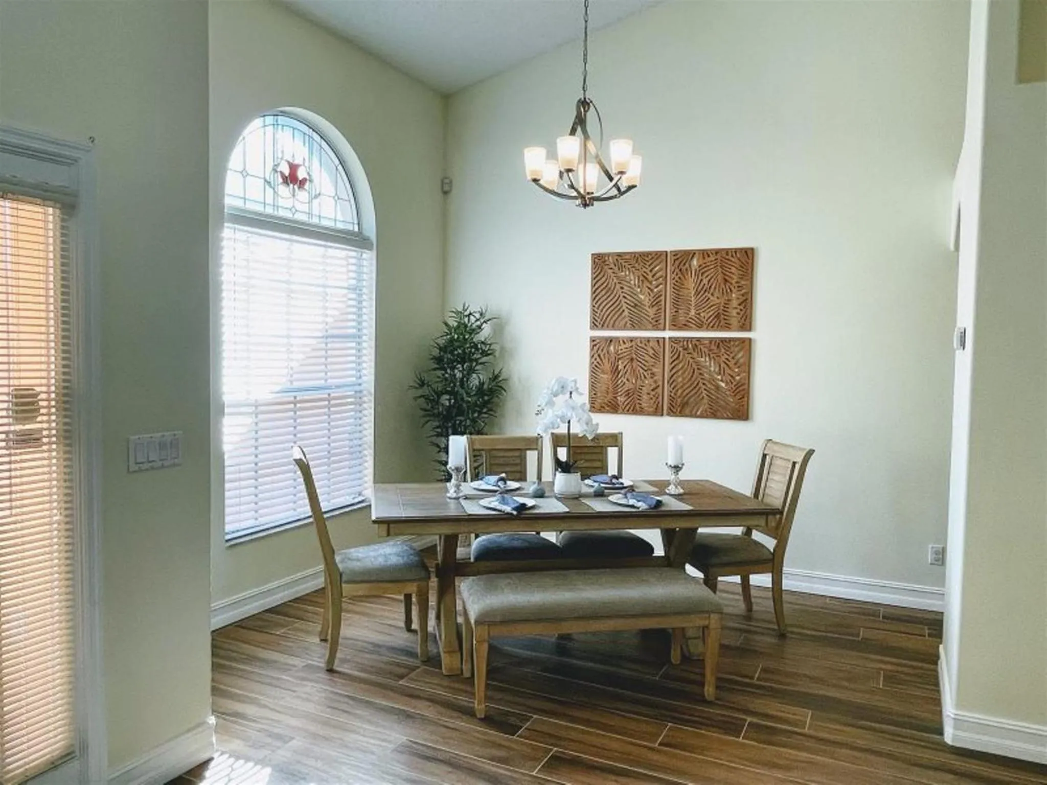 Dining area in Private Pool Homes