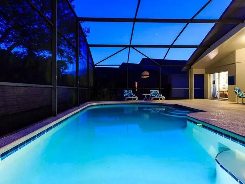 Swimming pool in Private Pool Homes
