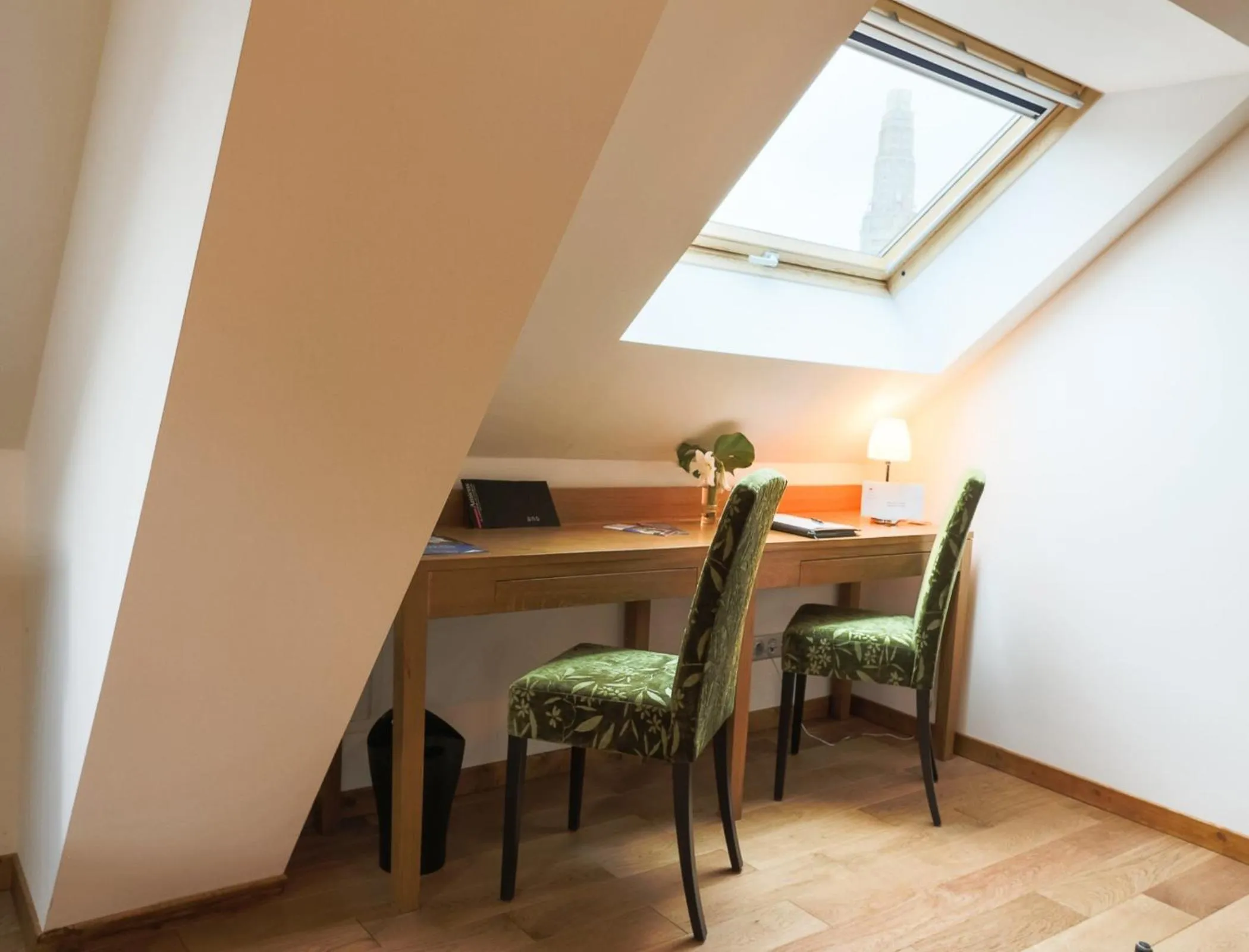 Seating area in Hôtel Spa Marotte