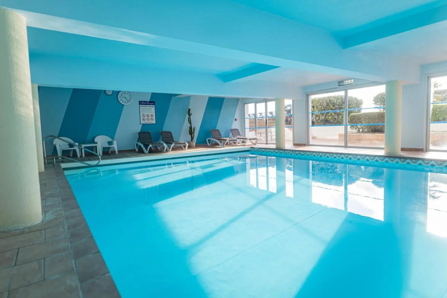 Swimming pool in Hotel Europa