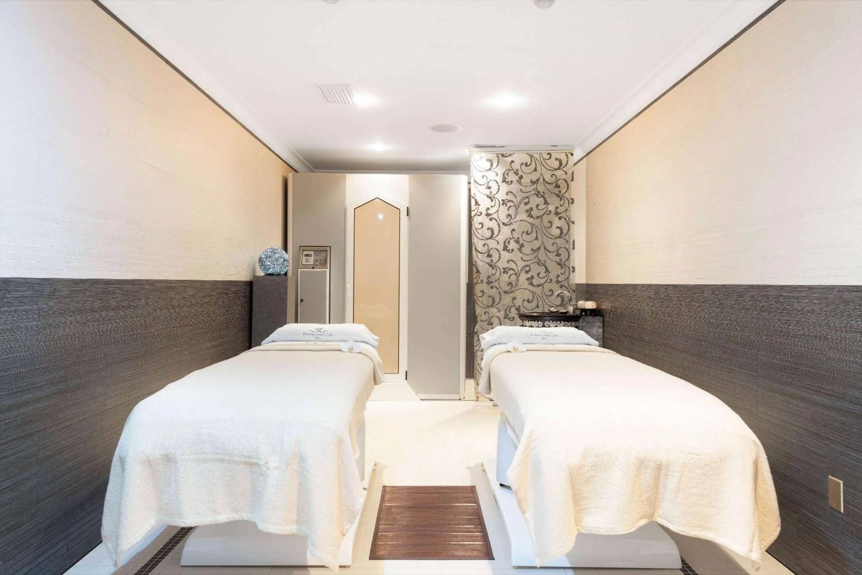 Fitness centre/facilities, Bed in Port de Plaisance Resort, Trademark Collection by Wyndham