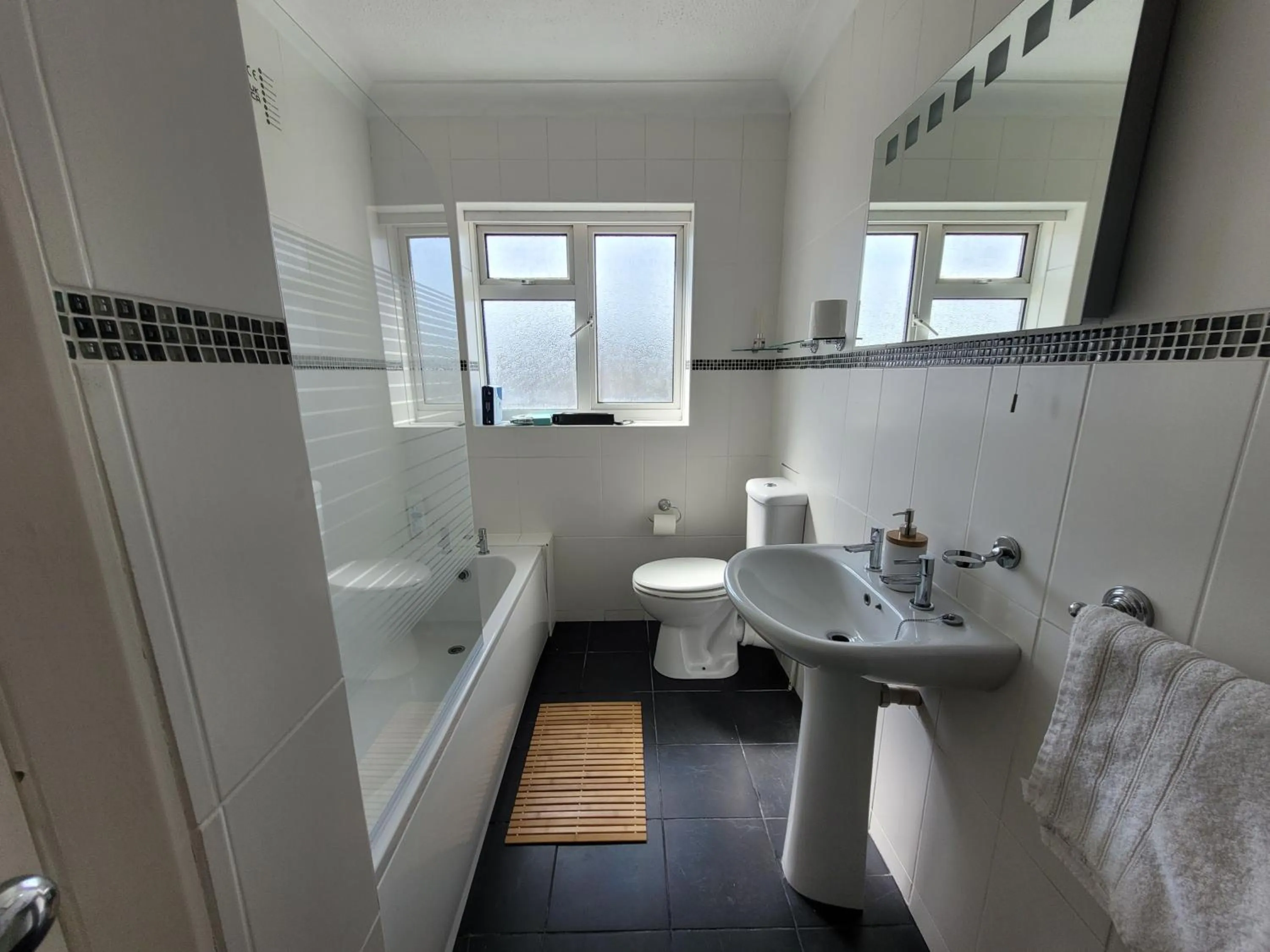 Toilet in Cornerways Guest House