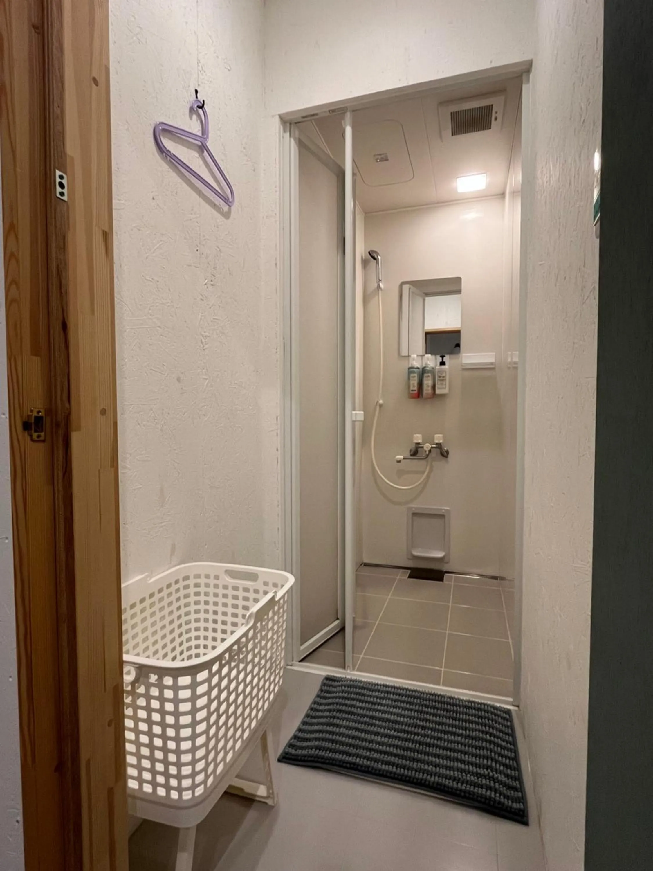 Shower in GuestHouse Shirakawa-Go INN