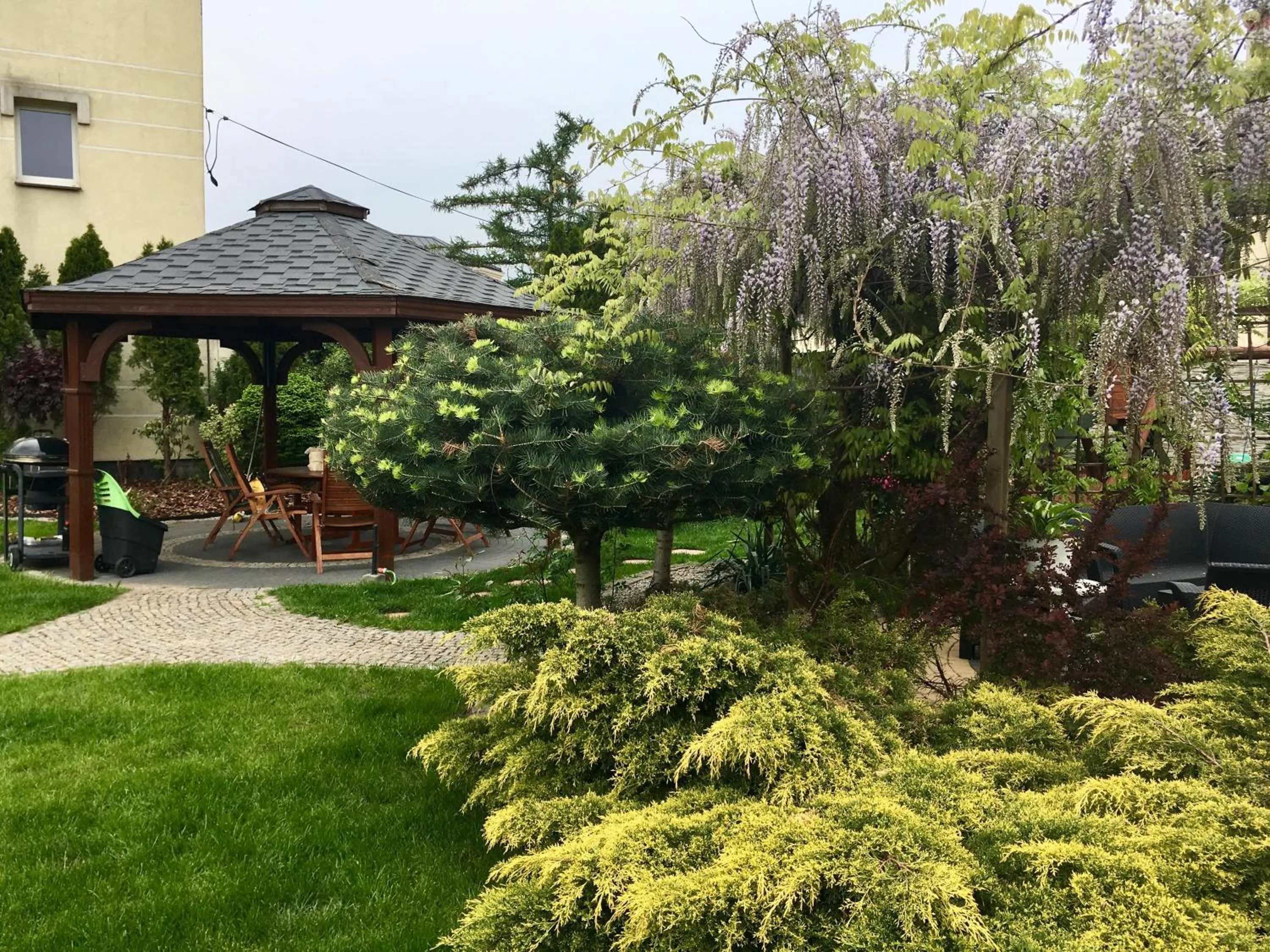 Garden in Apartamenty i pokoje „Pod Jedynką”