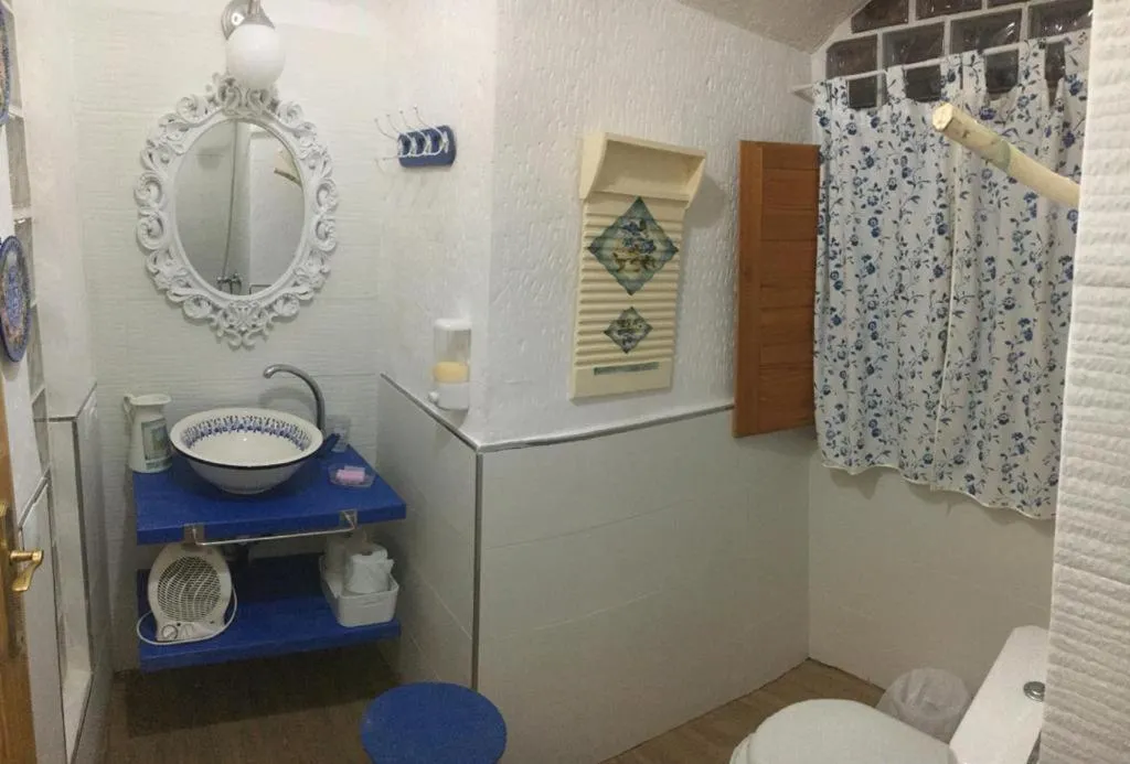 Bathroom in Cuevas Cortijo Gachas