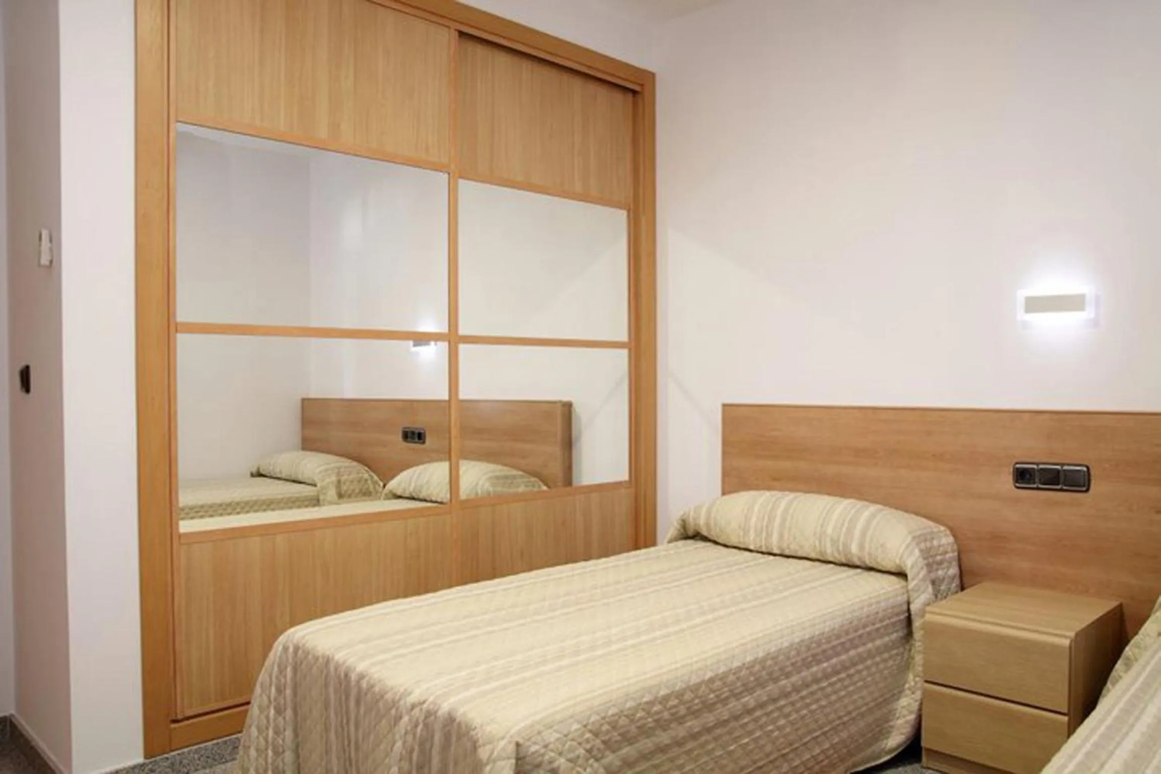 Bedroom, Bed in Hotel Albanta