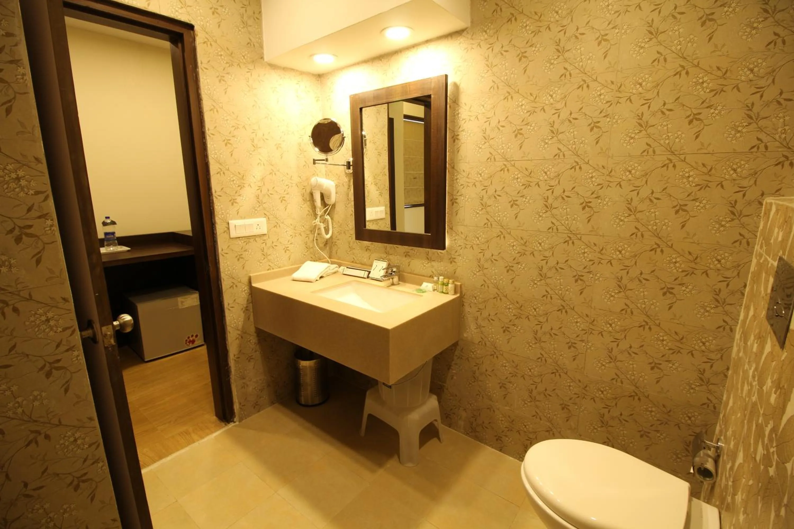 Bathroom in Hotel Forest Avenue - Best Luxury Hotel in Dehradun
