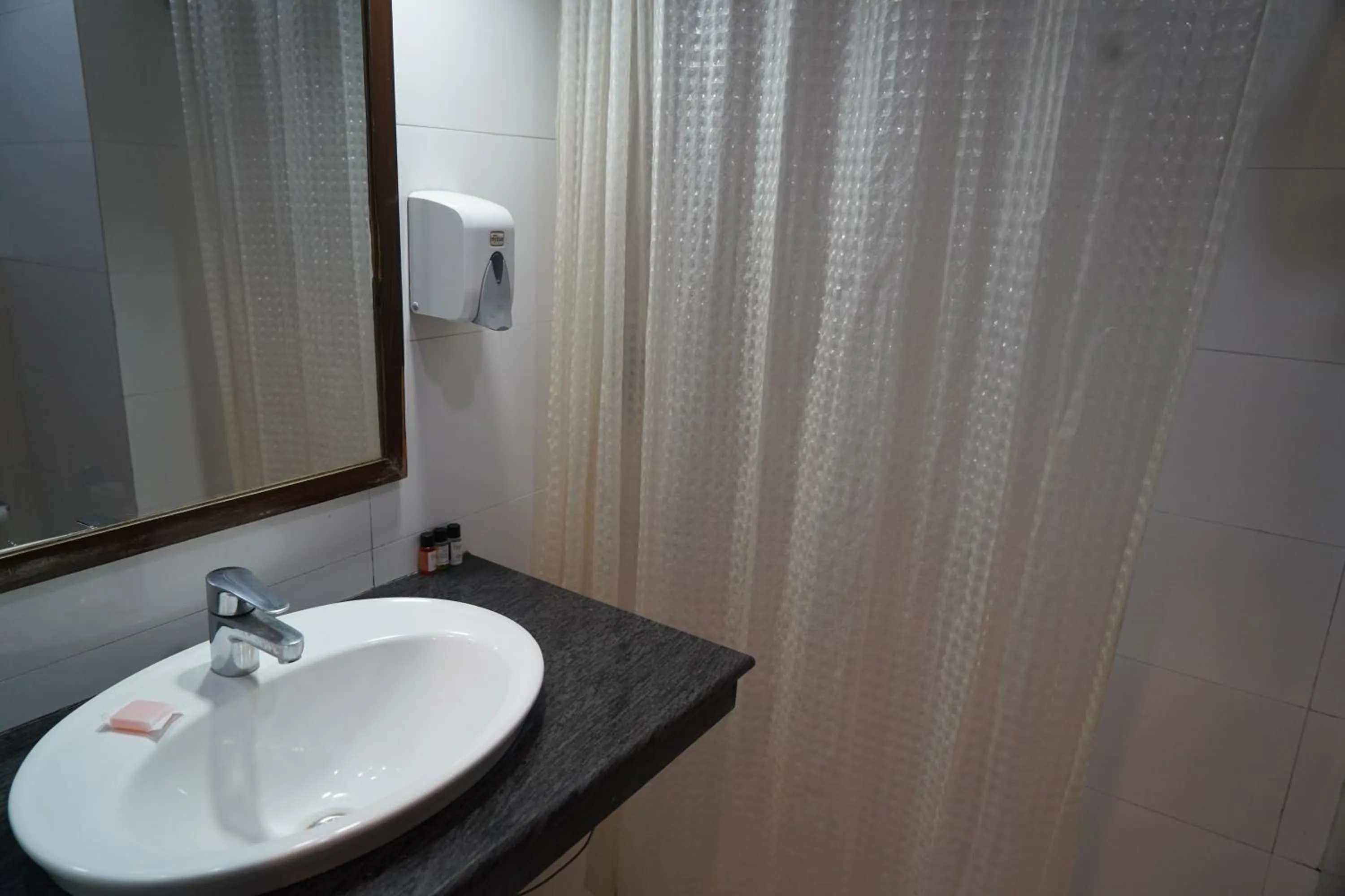 Bathroom in Hotel Forest Avenue - Best Luxury Hotel in Dehradun