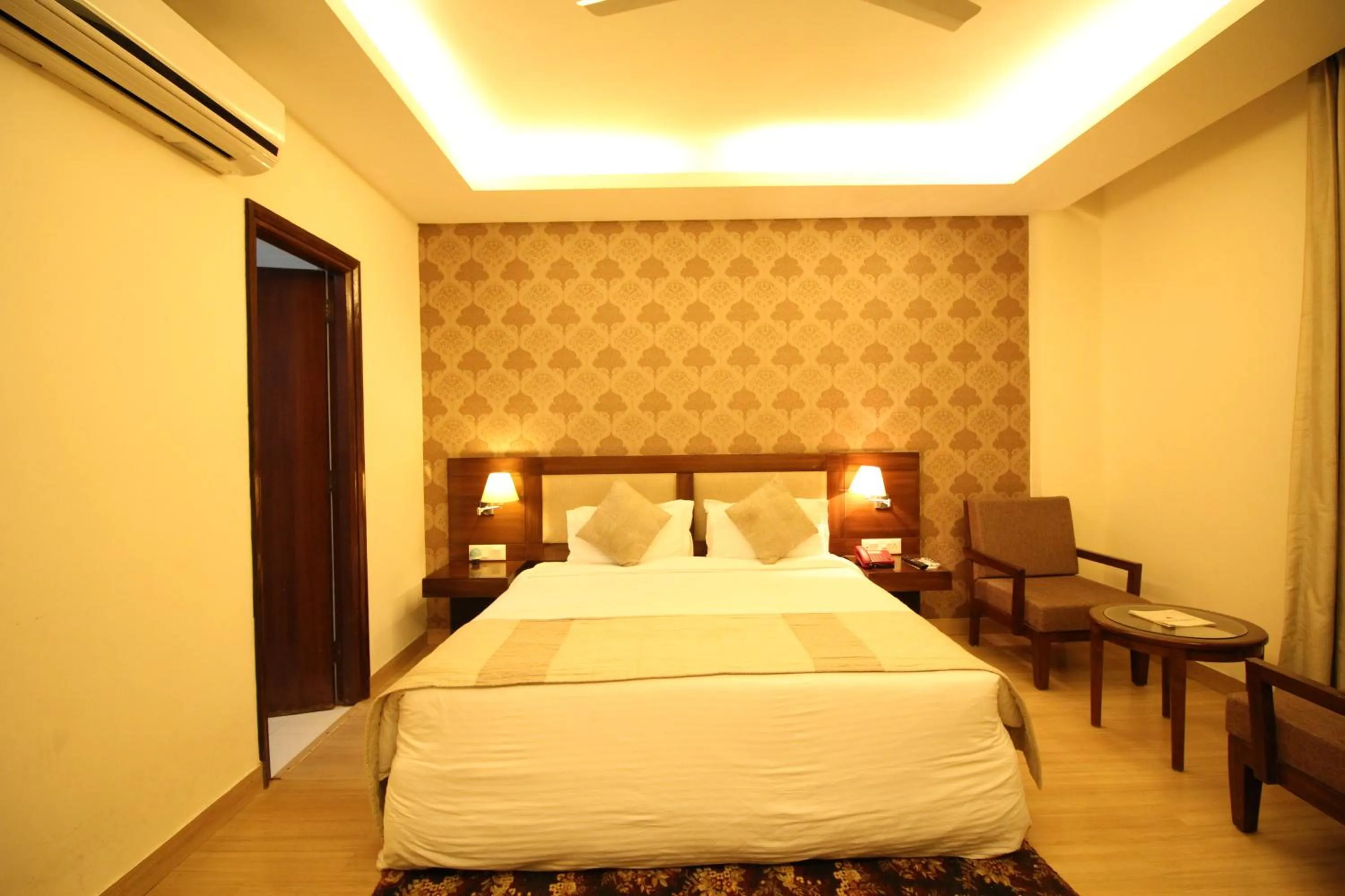 Bed in Hotel Forest Avenue - Best Luxury Hotel in Dehradun