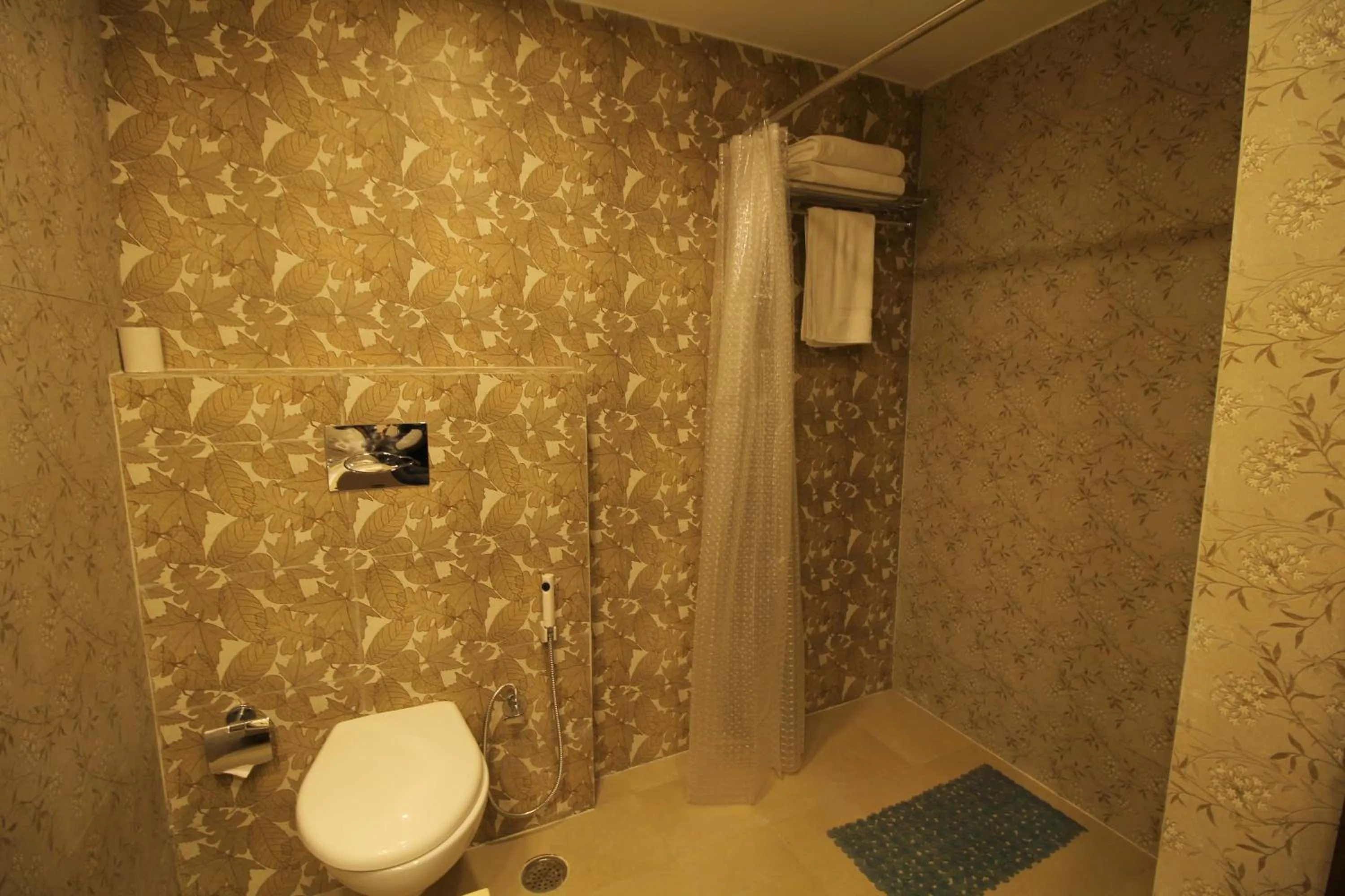 Bathroom in Hotel Forest Avenue - Best Luxury Hotel in Dehradun