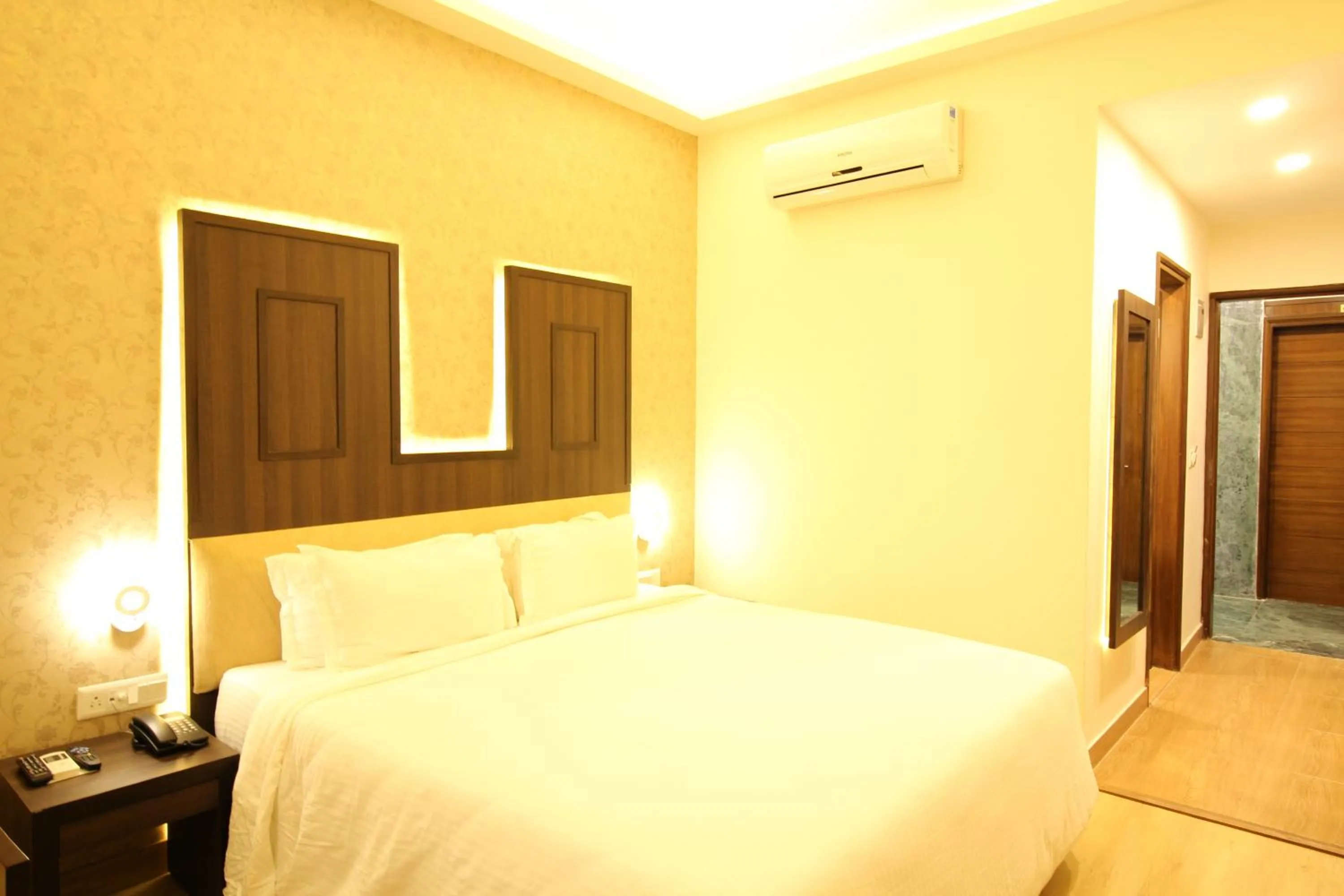 Bed in Hotel Forest Avenue - Best Luxury Hotel in Dehradun
