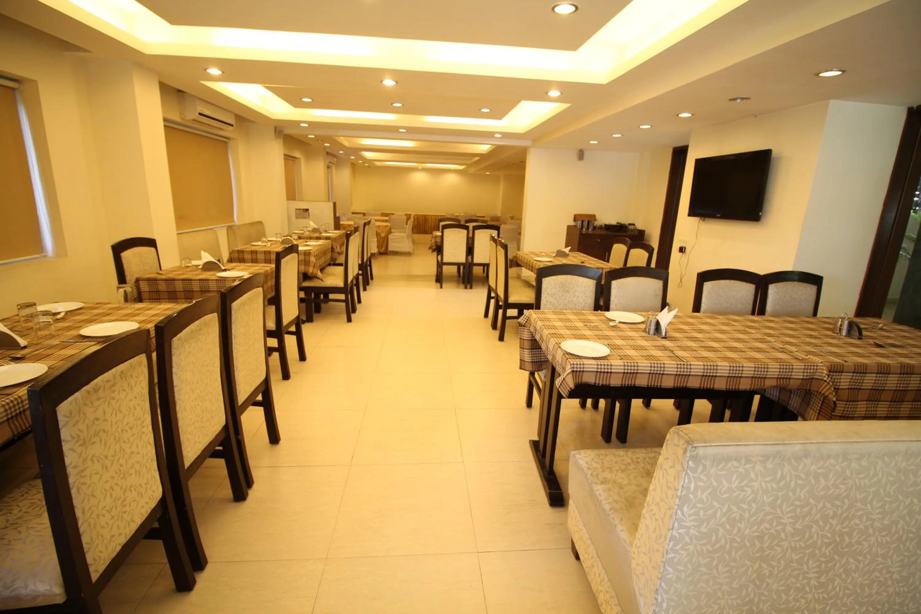 Restaurant/places to eat in Hotel Forest Avenue - Best Luxury Hotel in Dehradun