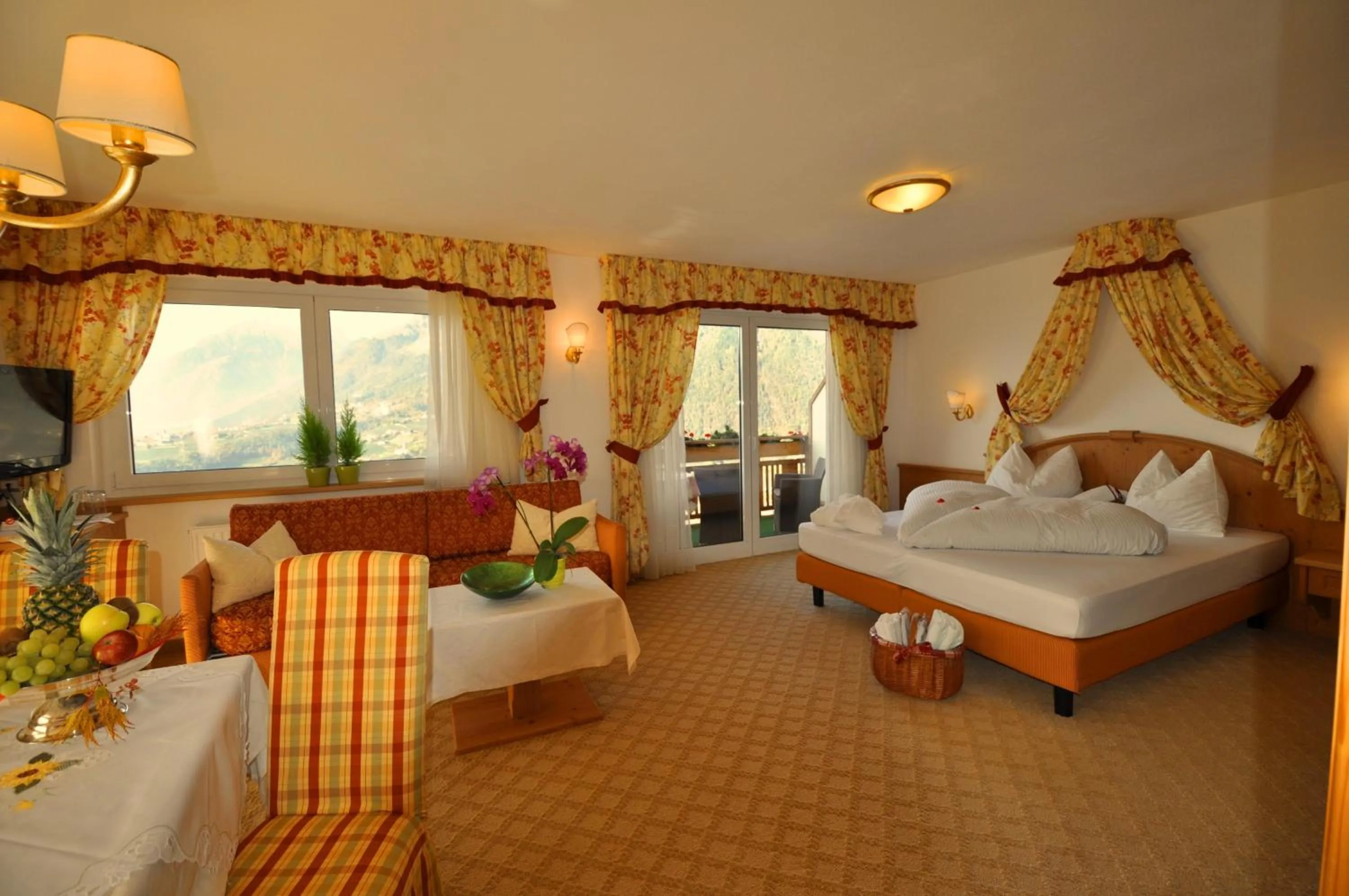 Photo of the whole room, Bed in Adults only Hotel Grafenstein