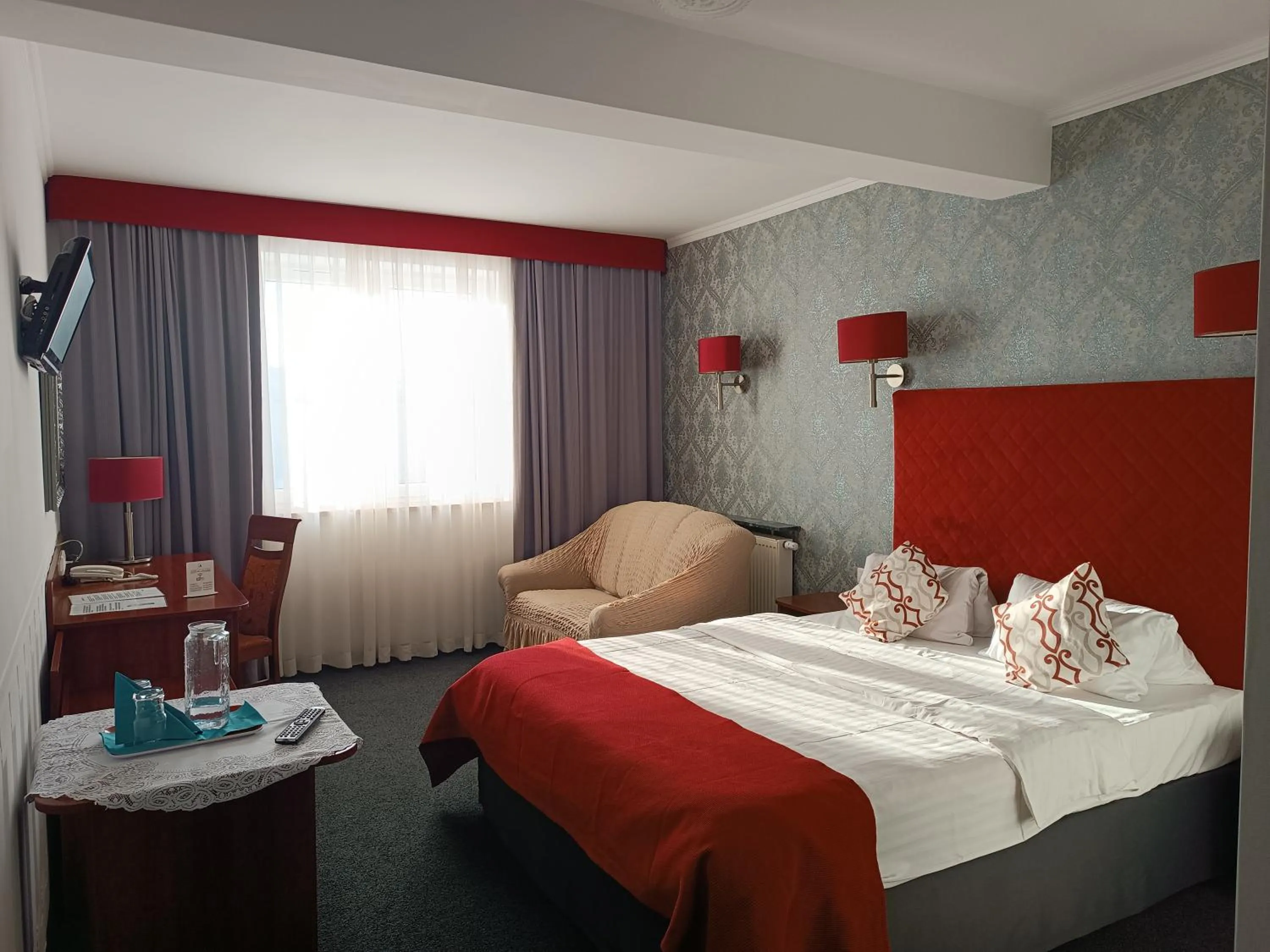 Other, Bed in Amigo Hotel