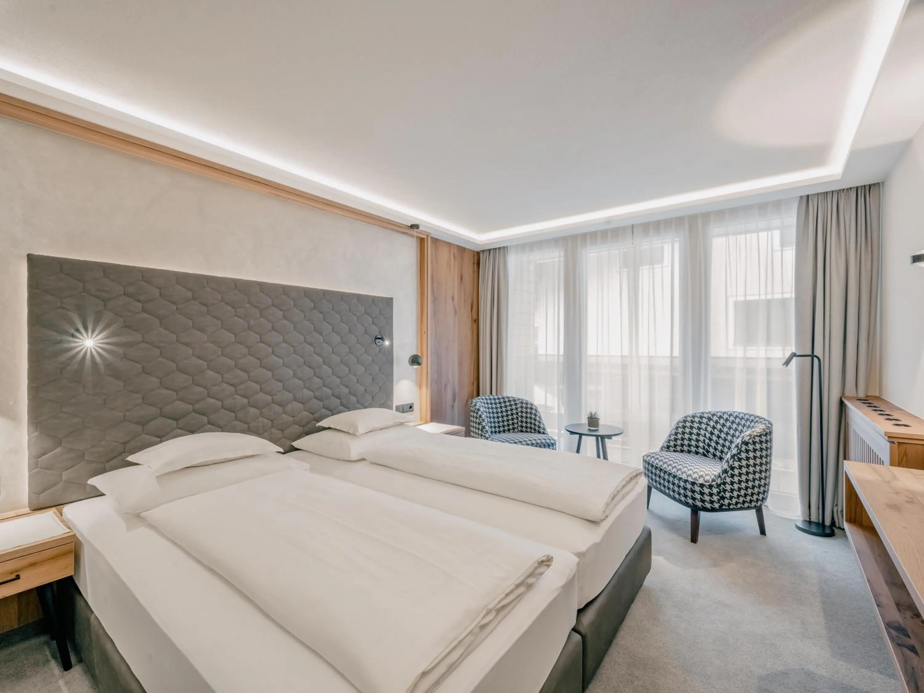 Bed in Gourmet & Wine Hotel Austria - 4 Sterne superior - Ski In Ski Out