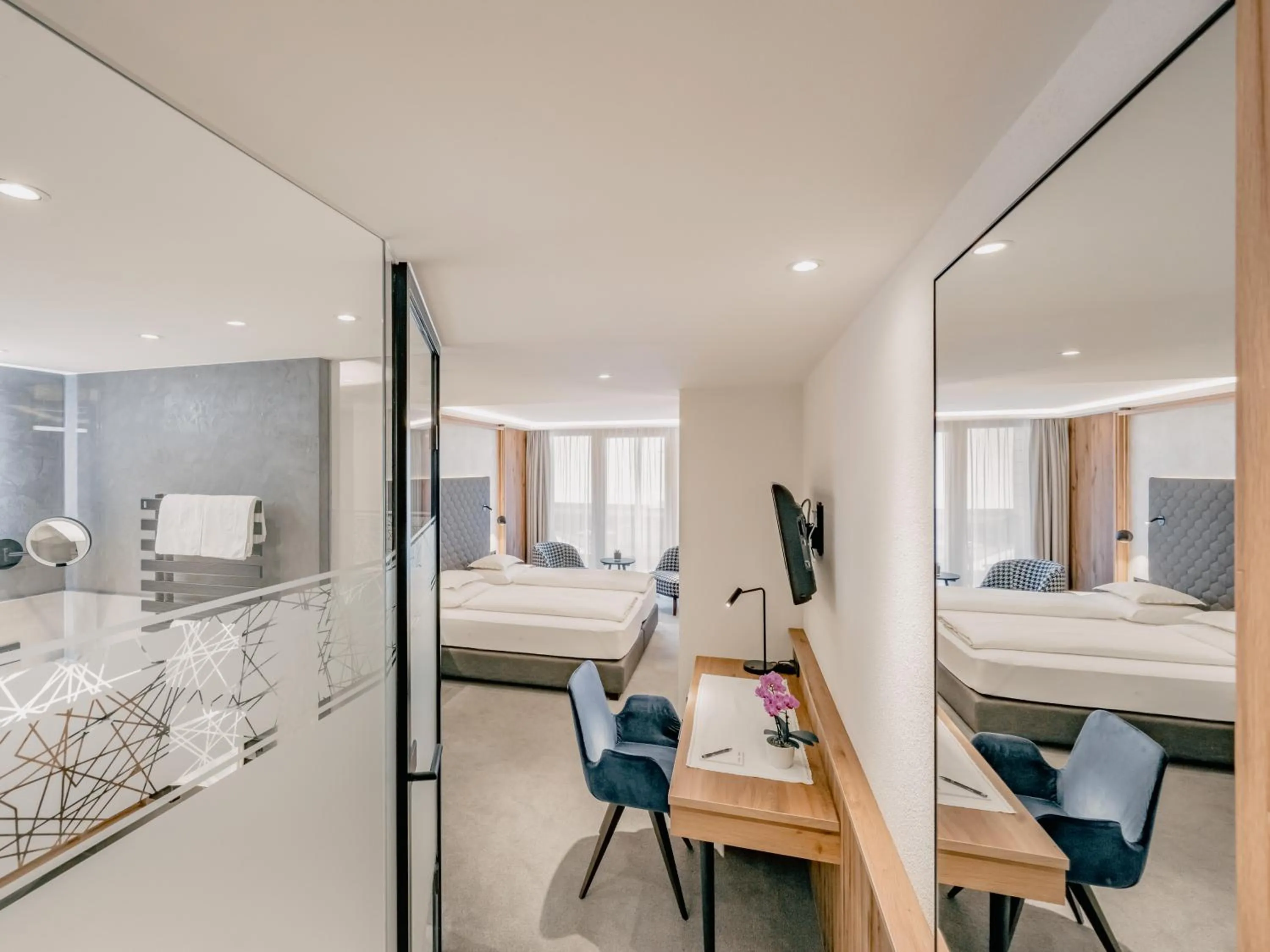 Bed in Gourmet & Wine Hotel Austria - 4 Sterne superior - Ski In Ski Out