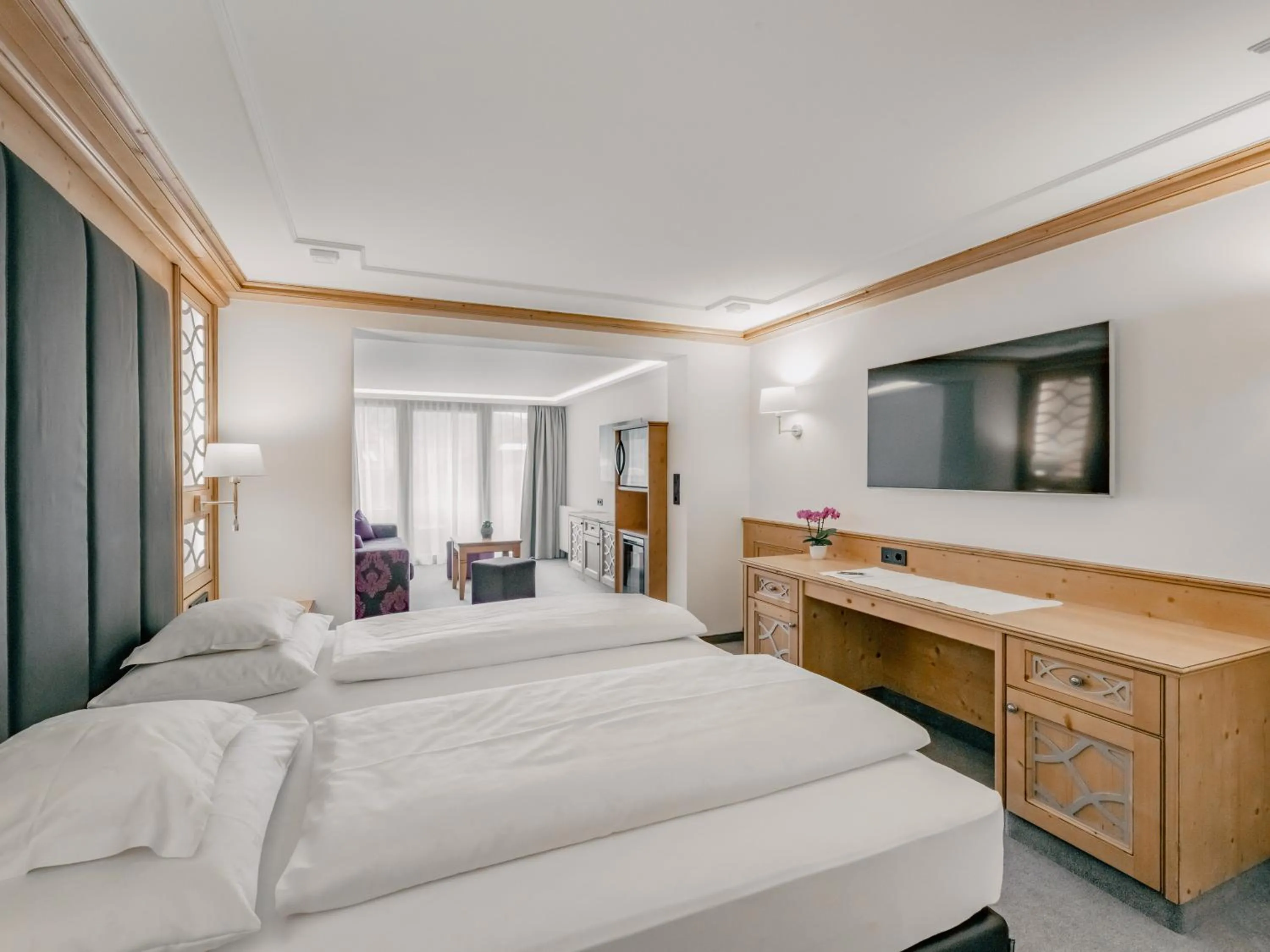 Bed in Gourmet & Wine Hotel Austria - 4 Sterne superior - Ski In Ski Out
