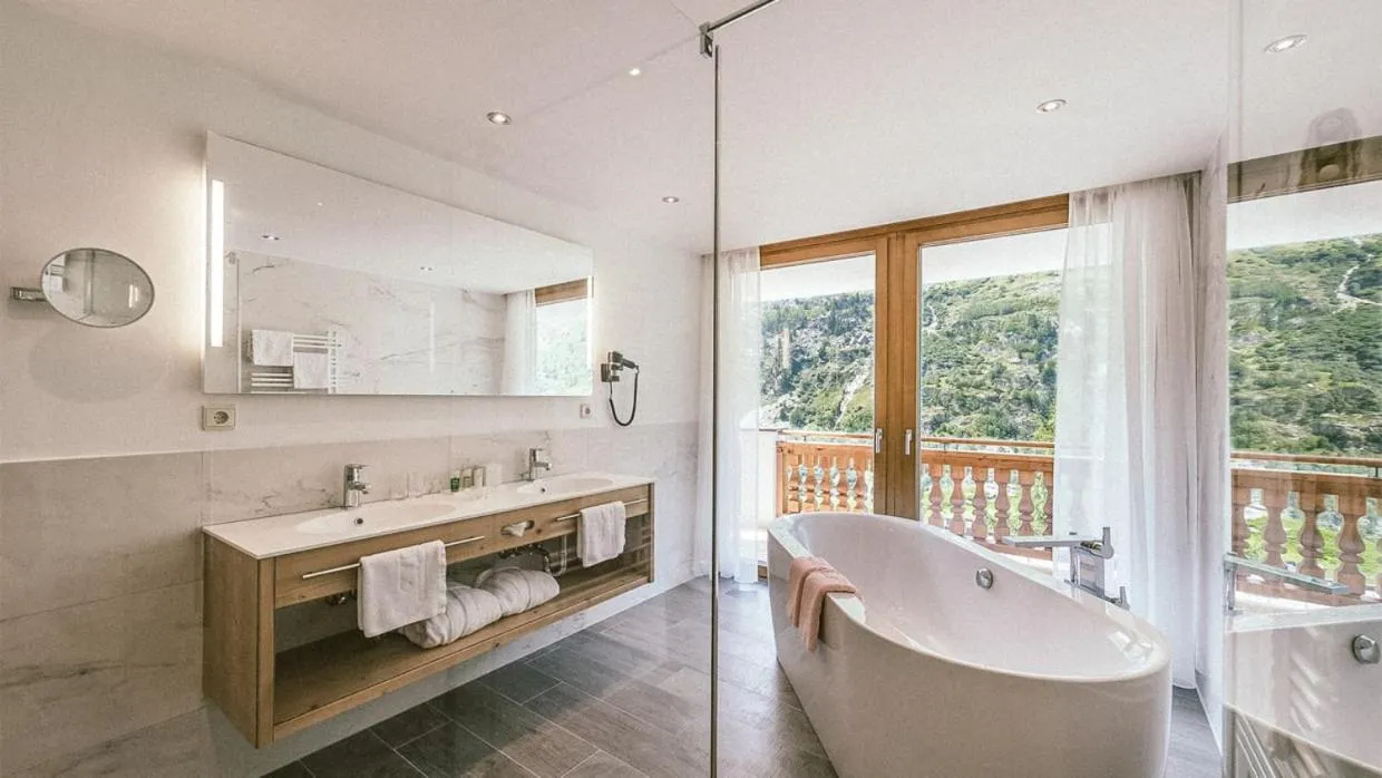 Gourmet & Wine Hotel Austria - 4 Sterne superior - Ski In Ski Out