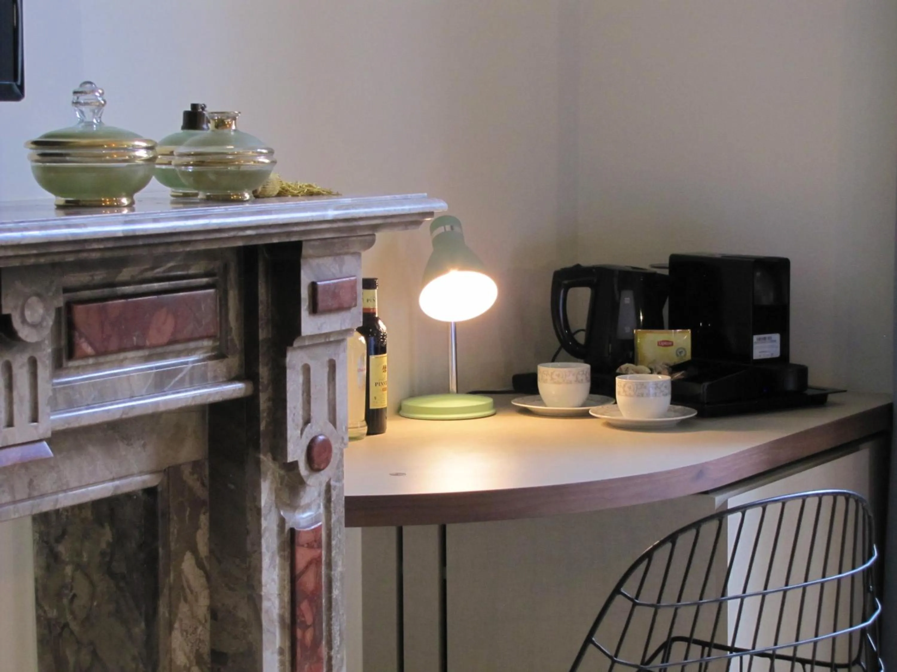 Coffee/tea facilities in B&B La Corderie