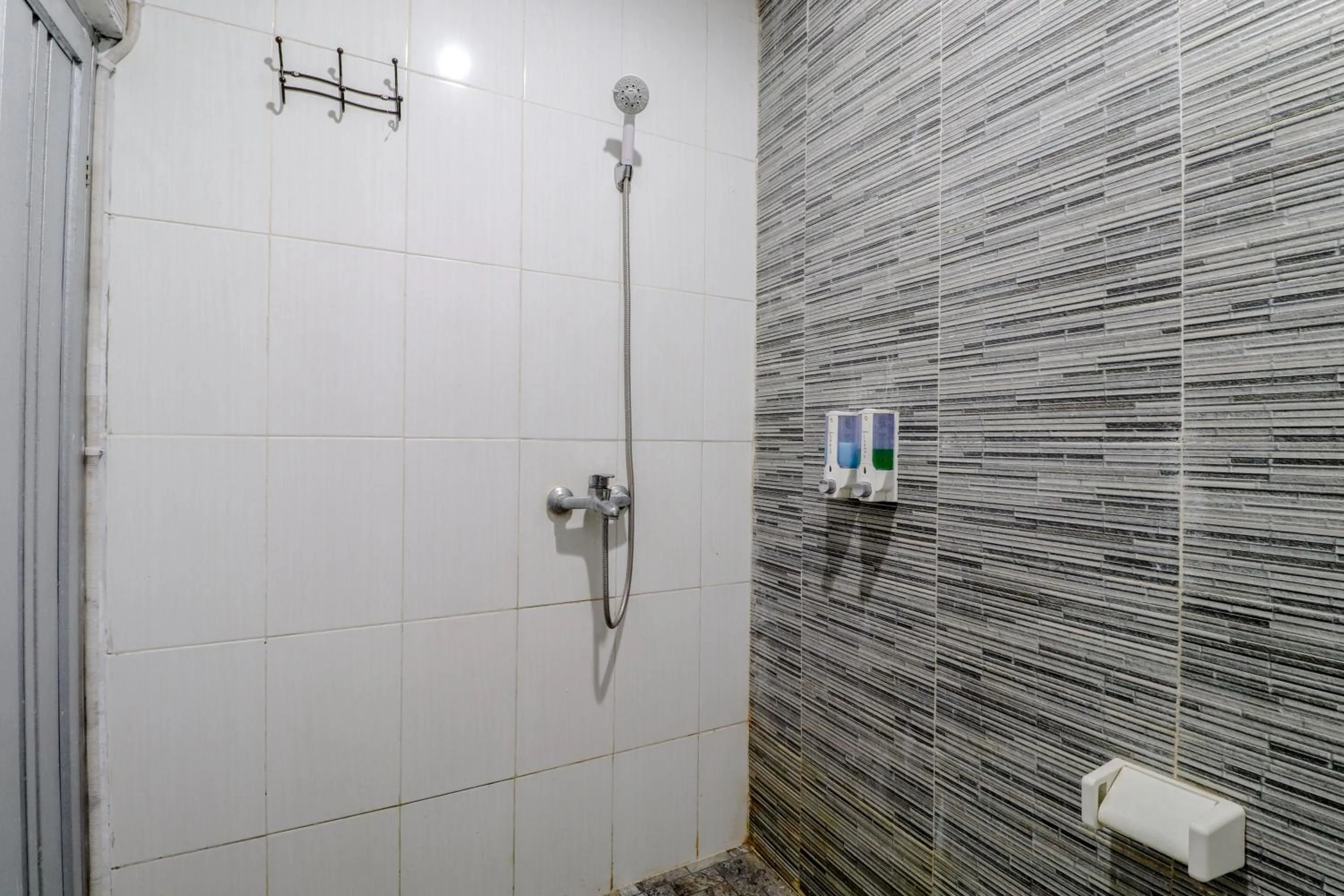 Bathroom in E Kamar Jogja