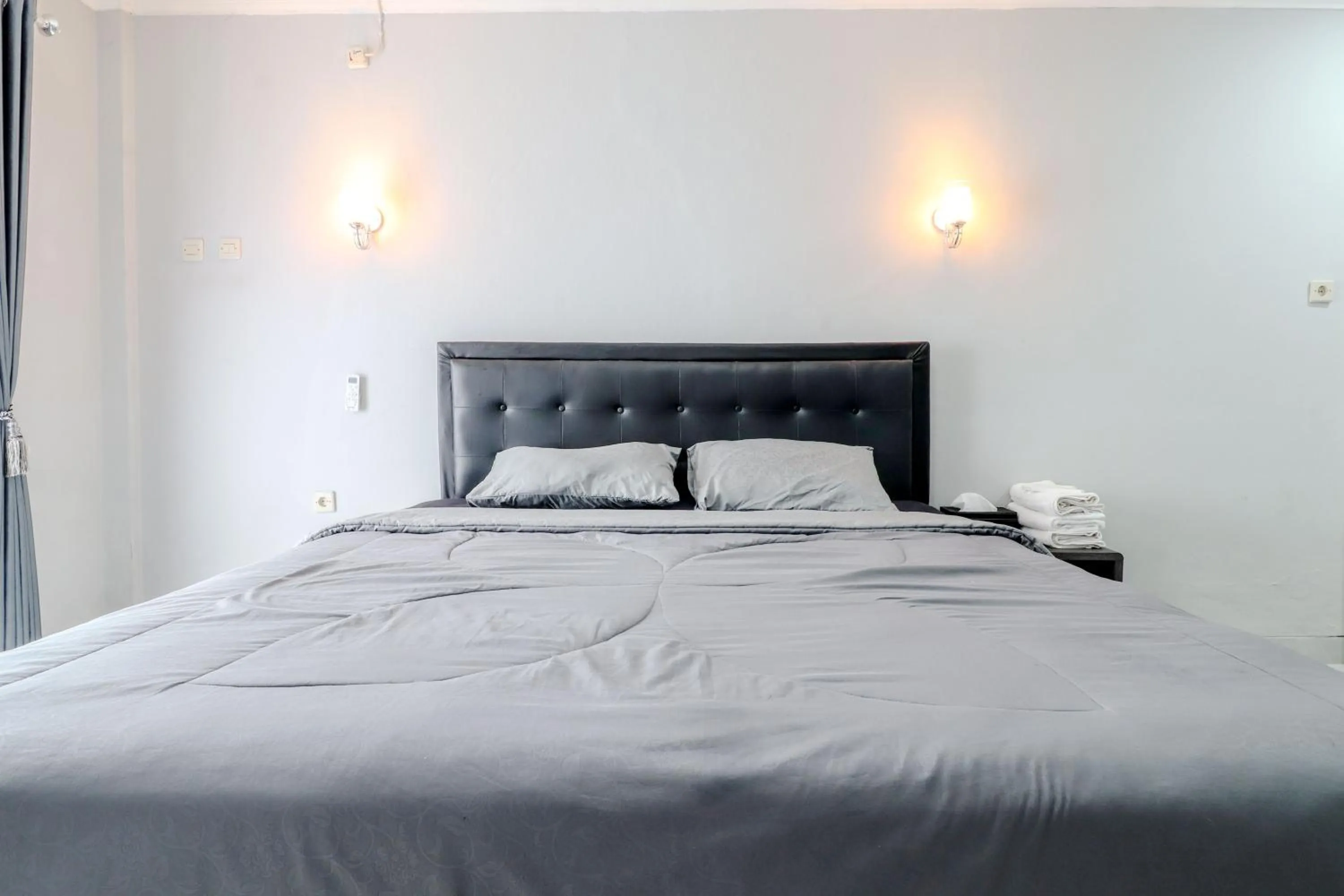 Bed in E Kamar Jogja