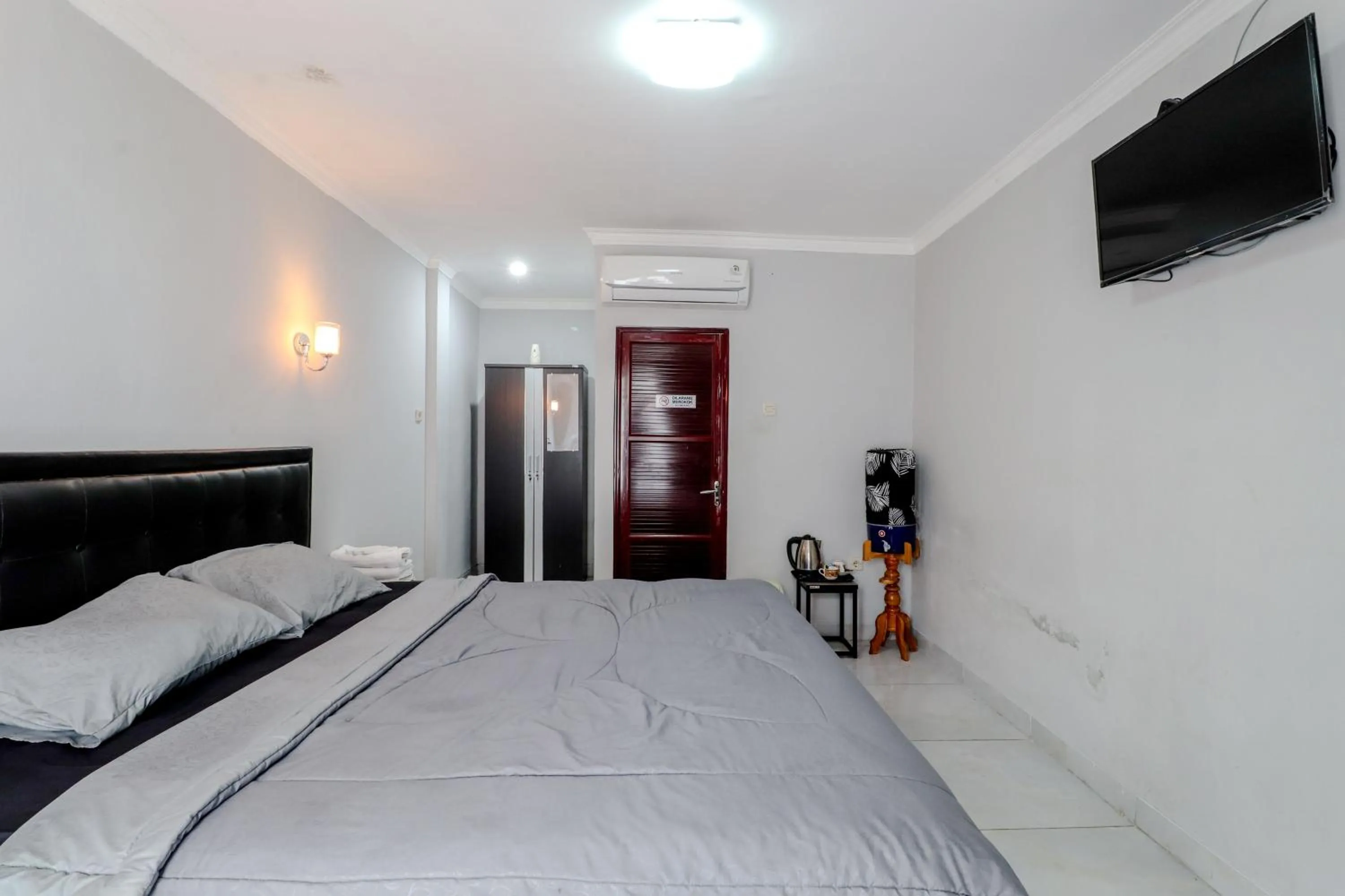 Bed in E Kamar Jogja