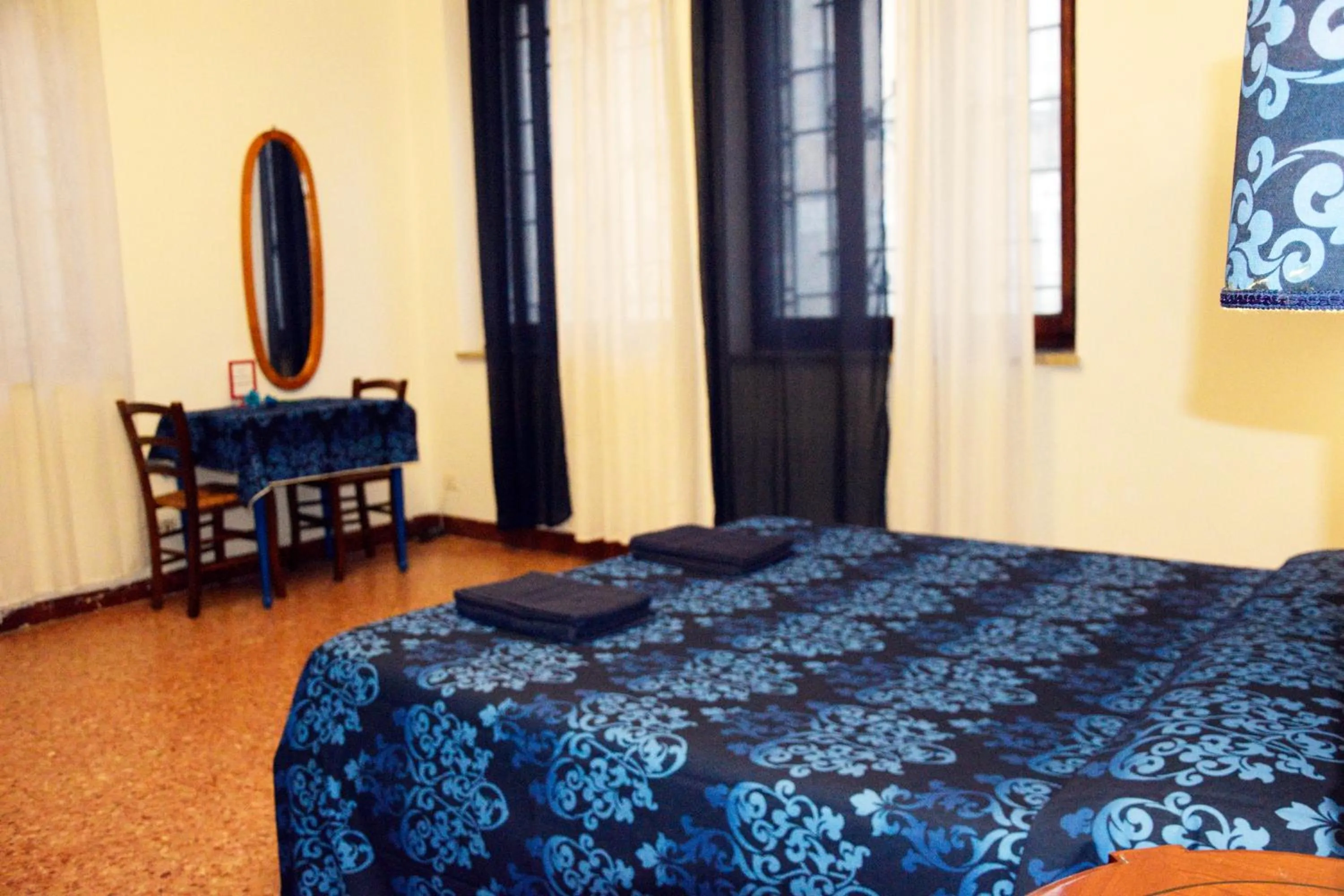 Bed in Venice Rainbow Apartment San Marco