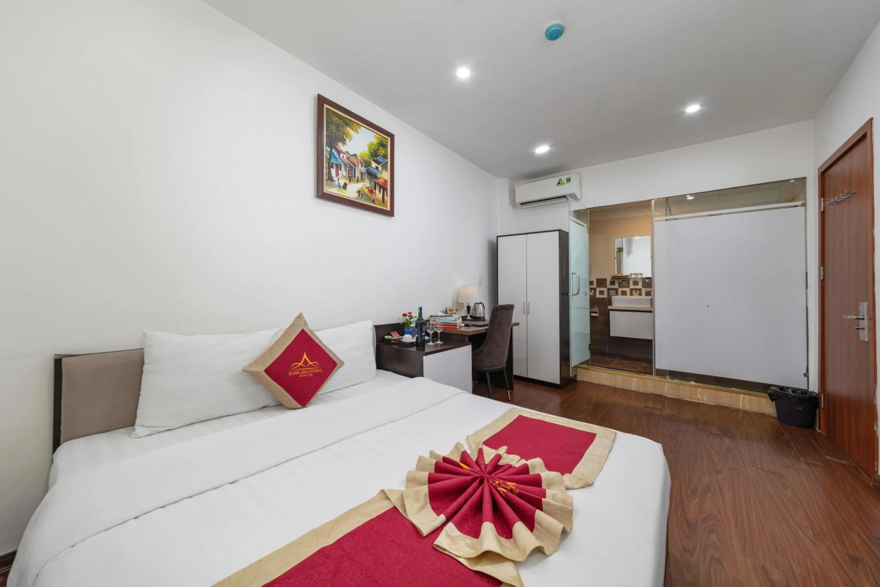 Photo of the whole room, Bed in Hanoi Aria Central Hotel & Spa