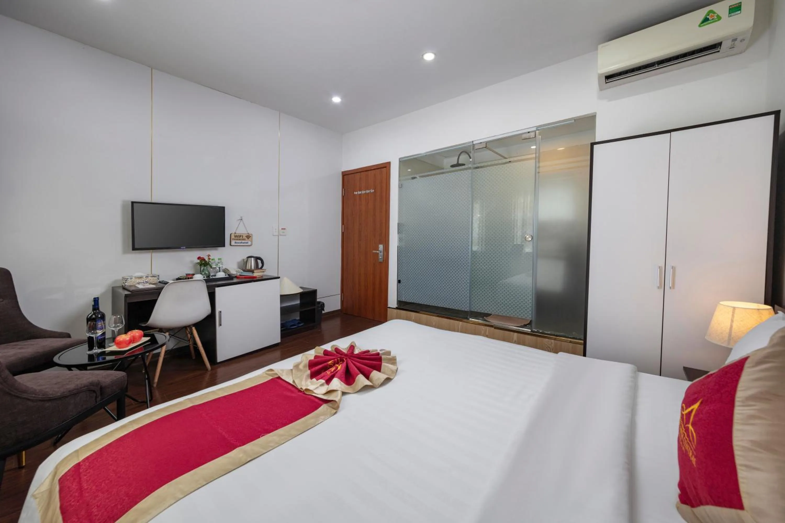 Bed in Hanoi Aria Central Hotel & Spa