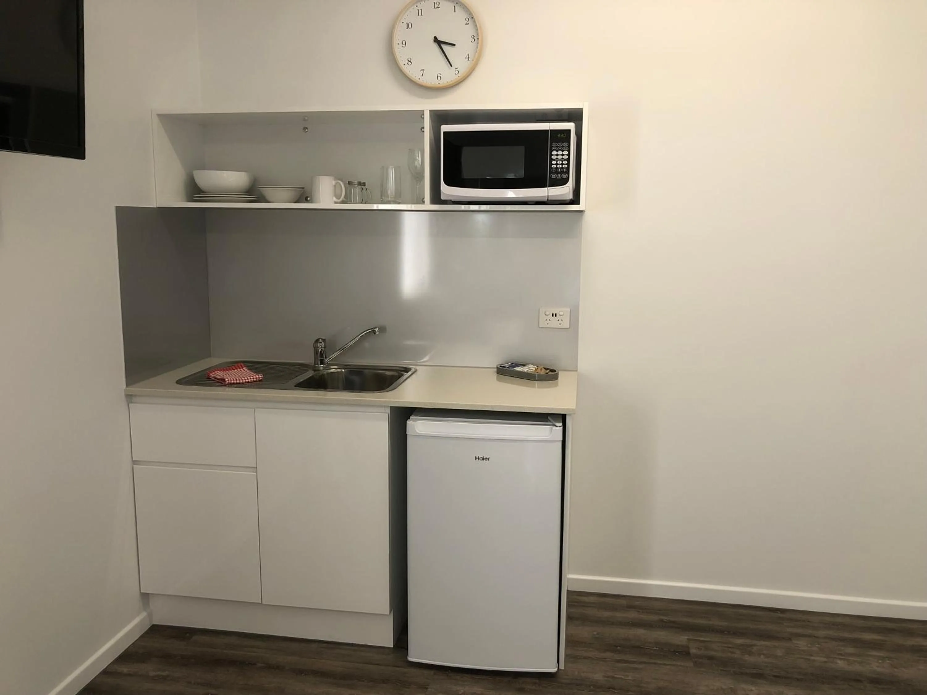 Kitchen or kitchenette in Escape On Lake