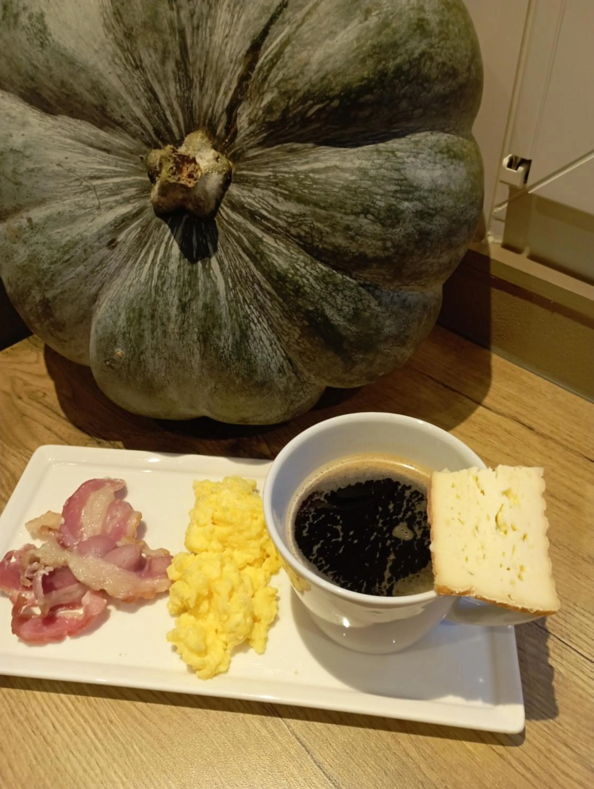 Buffet breakfast in ibis les Etangs des Moines