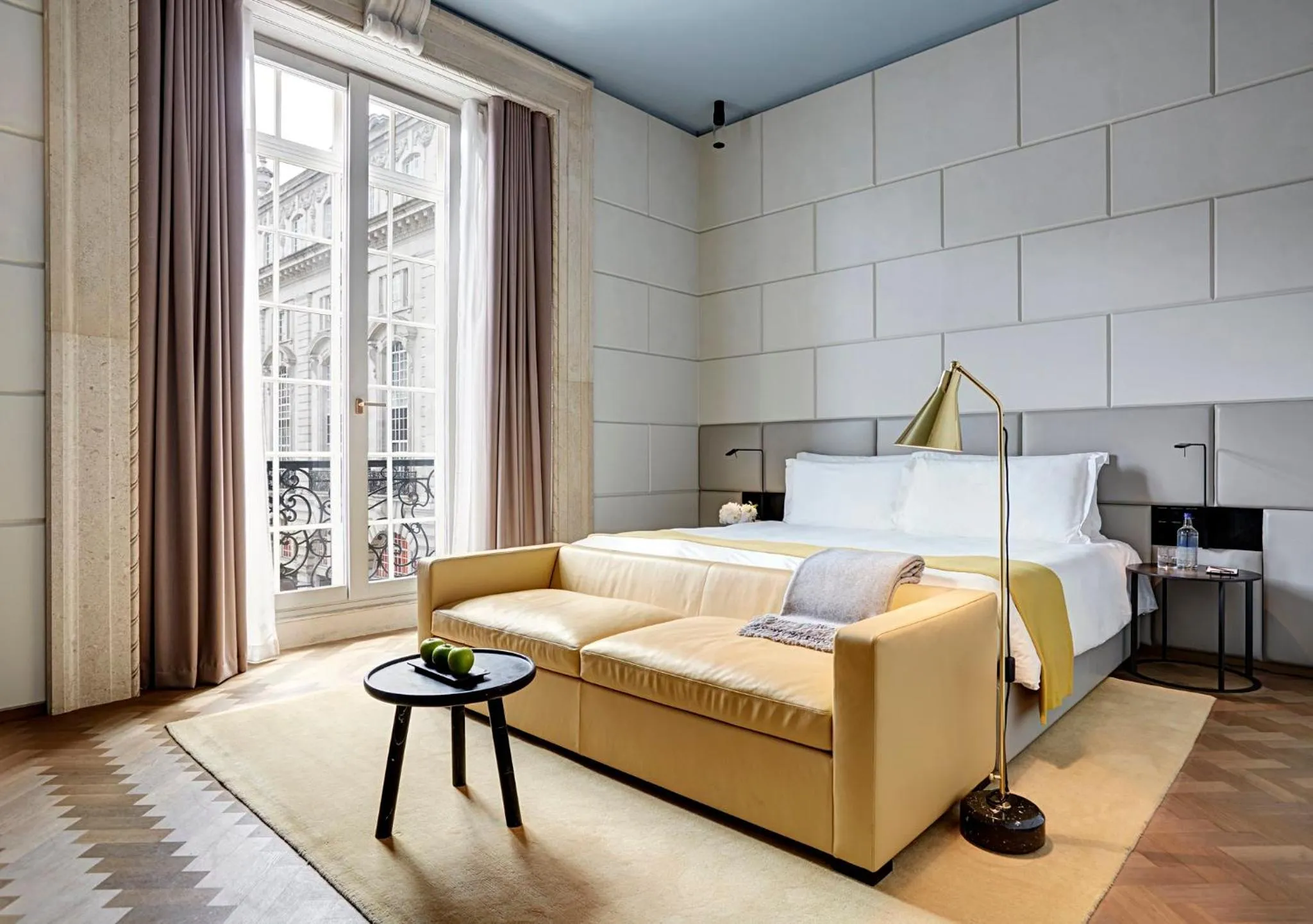 Bedroom, Bed in Hotel Cafe Royal