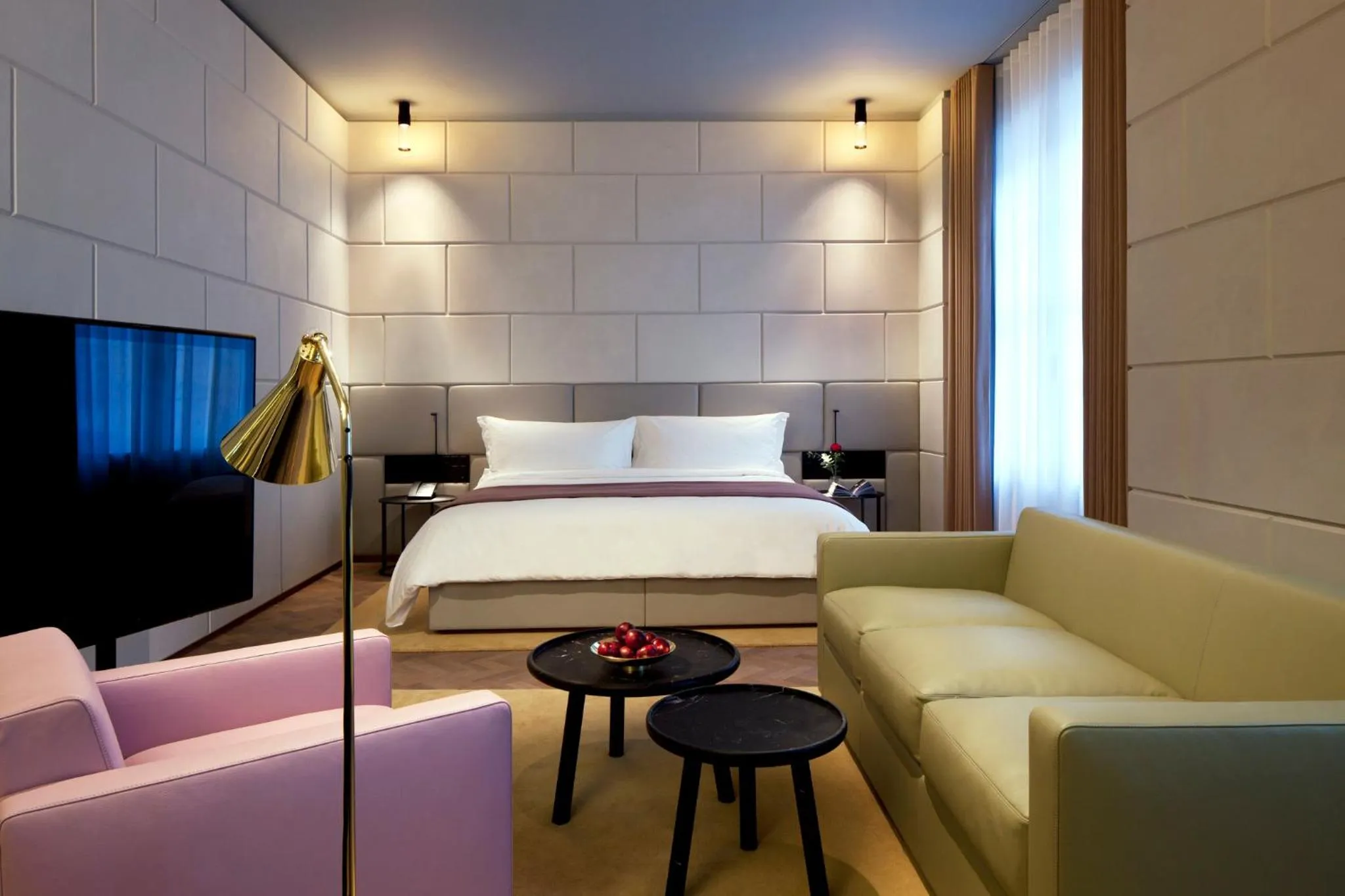 Bedroom, Bed in Hotel Cafe Royal