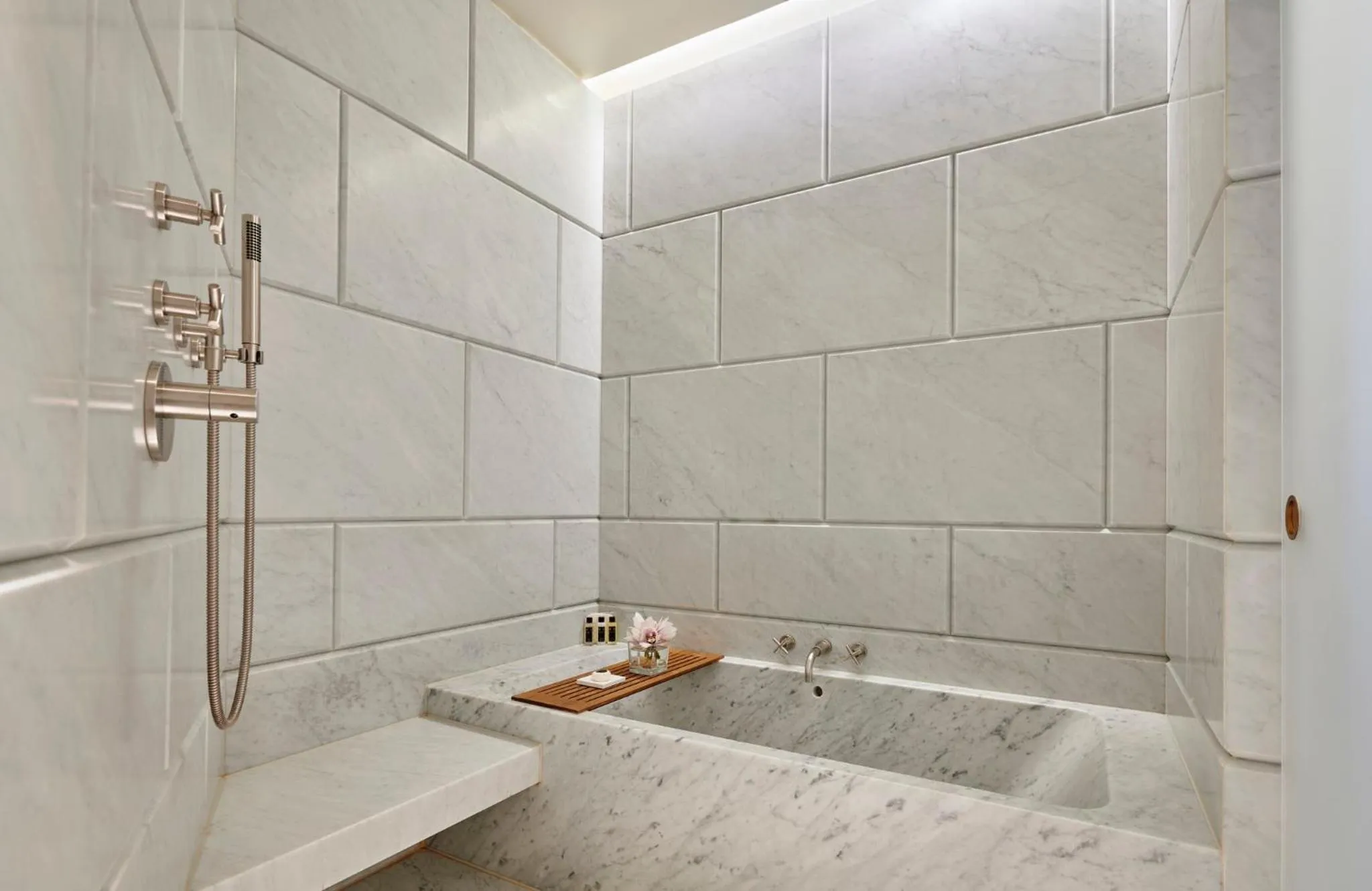 Bathroom in Hotel Cafe Royal