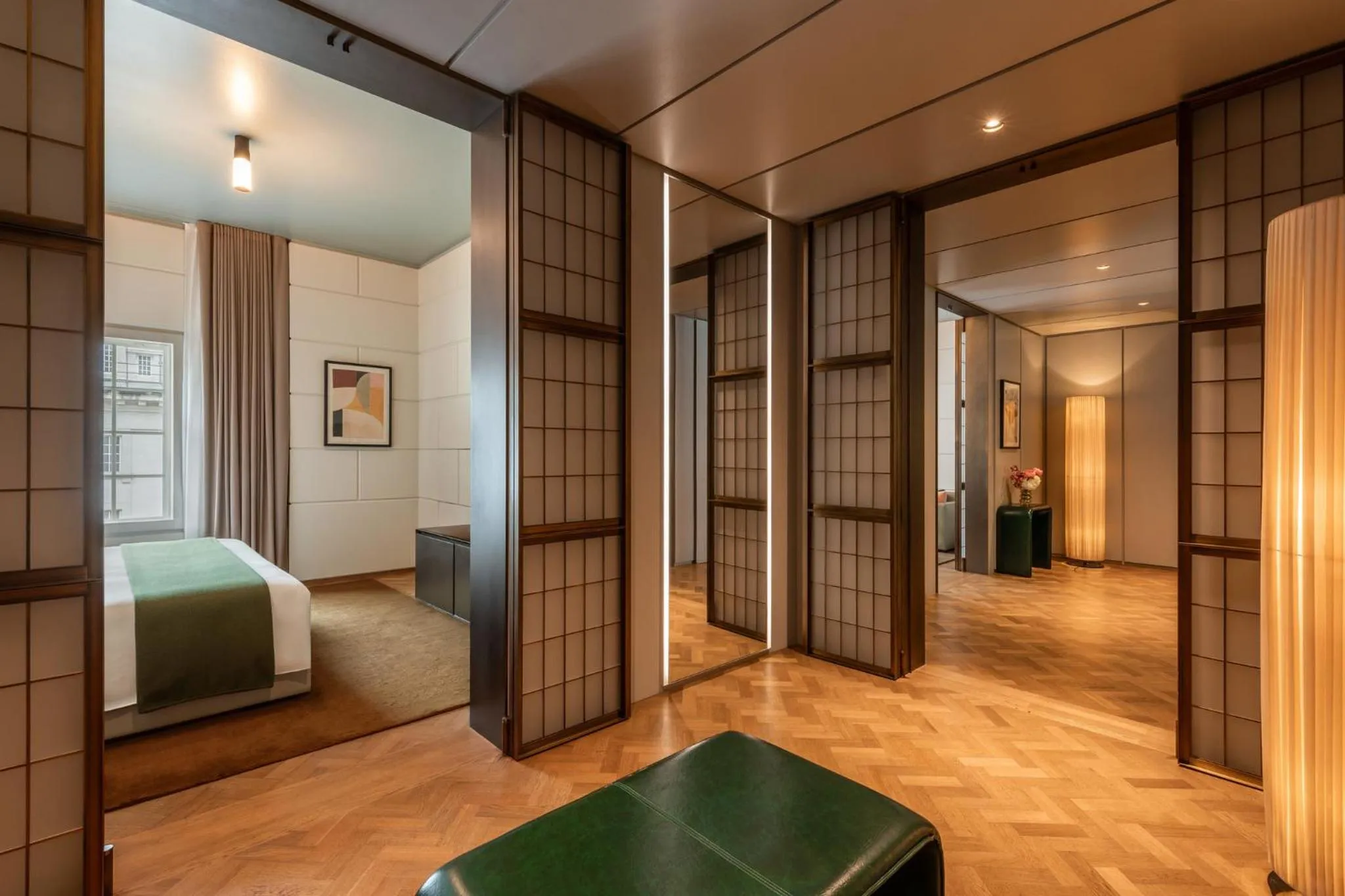 Bedroom, Bed in Hotel Cafe Royal