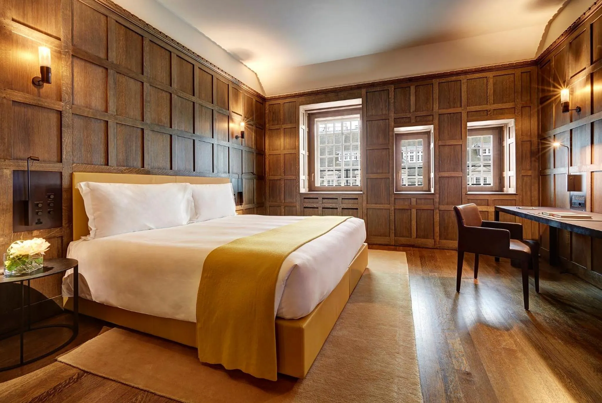 Bedroom, Bed in Hotel Cafe Royal