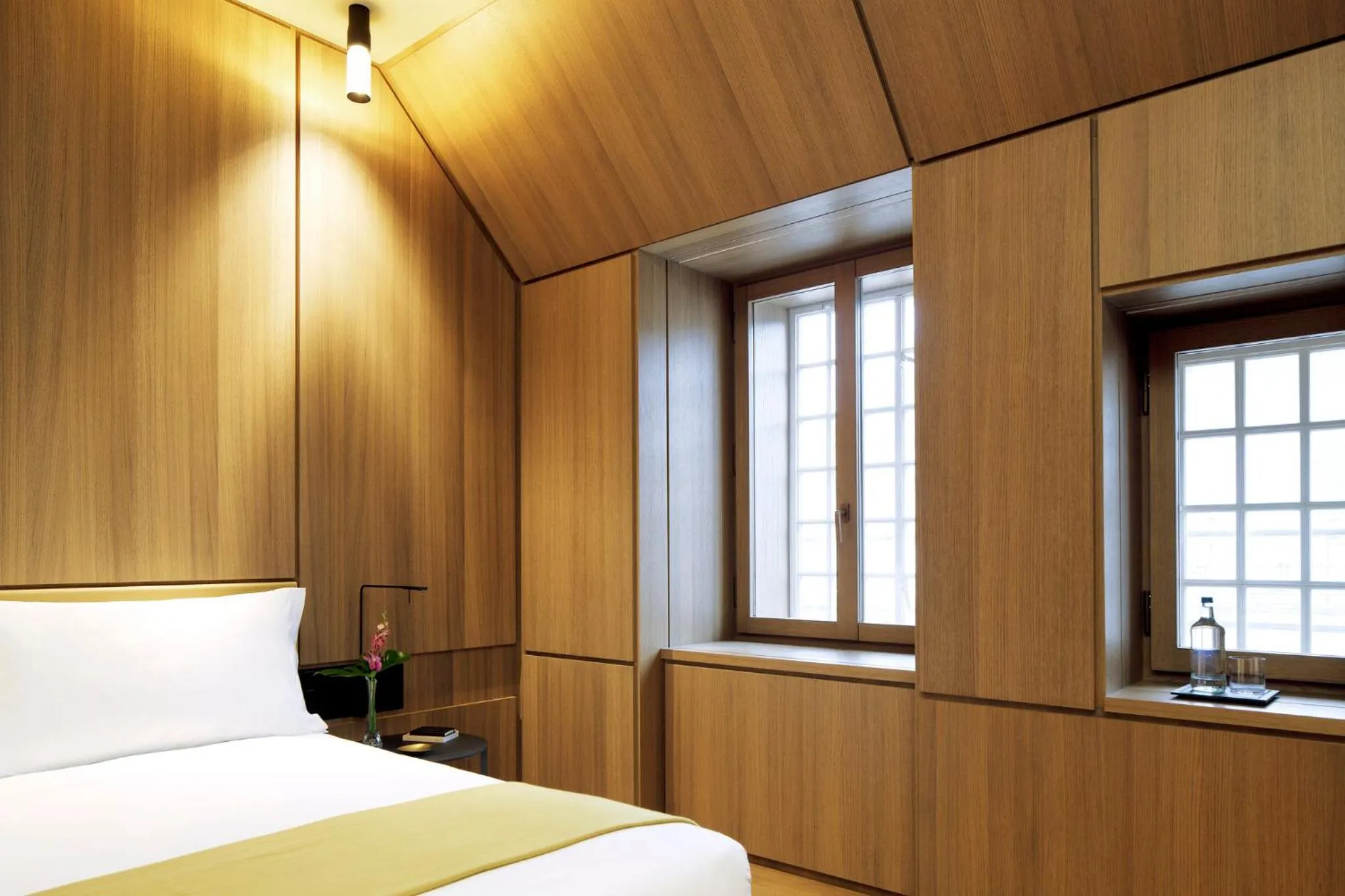 Bedroom, Bed in Hotel Cafe Royal