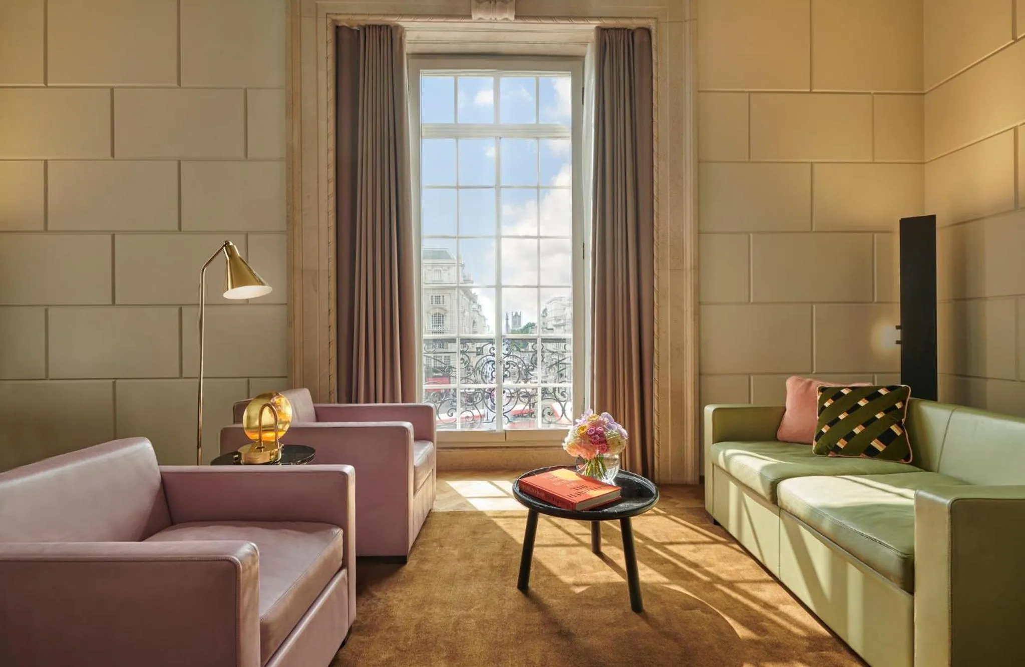 Bedroom in Hotel Cafe Royal