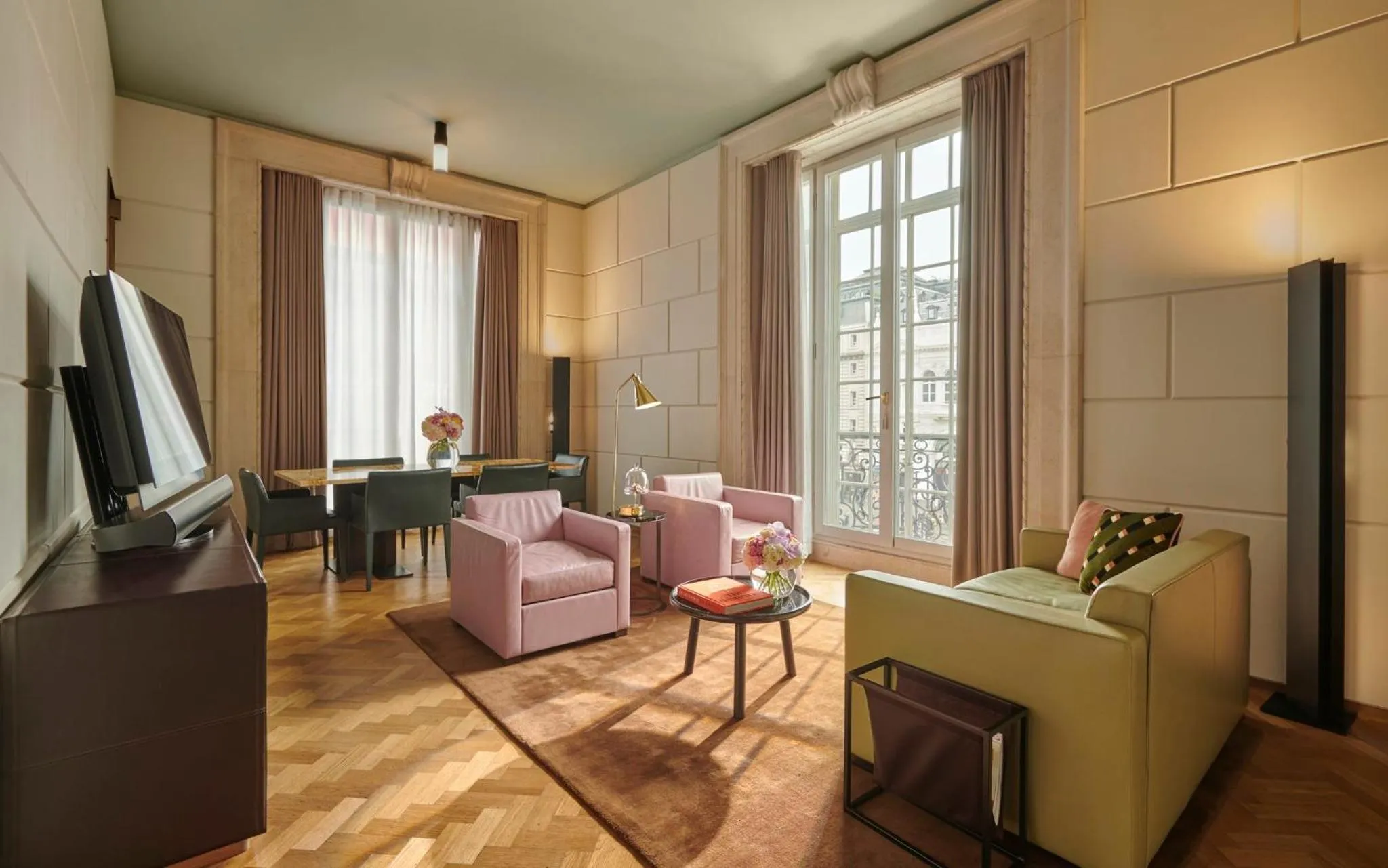 Bedroom in Hotel Cafe Royal