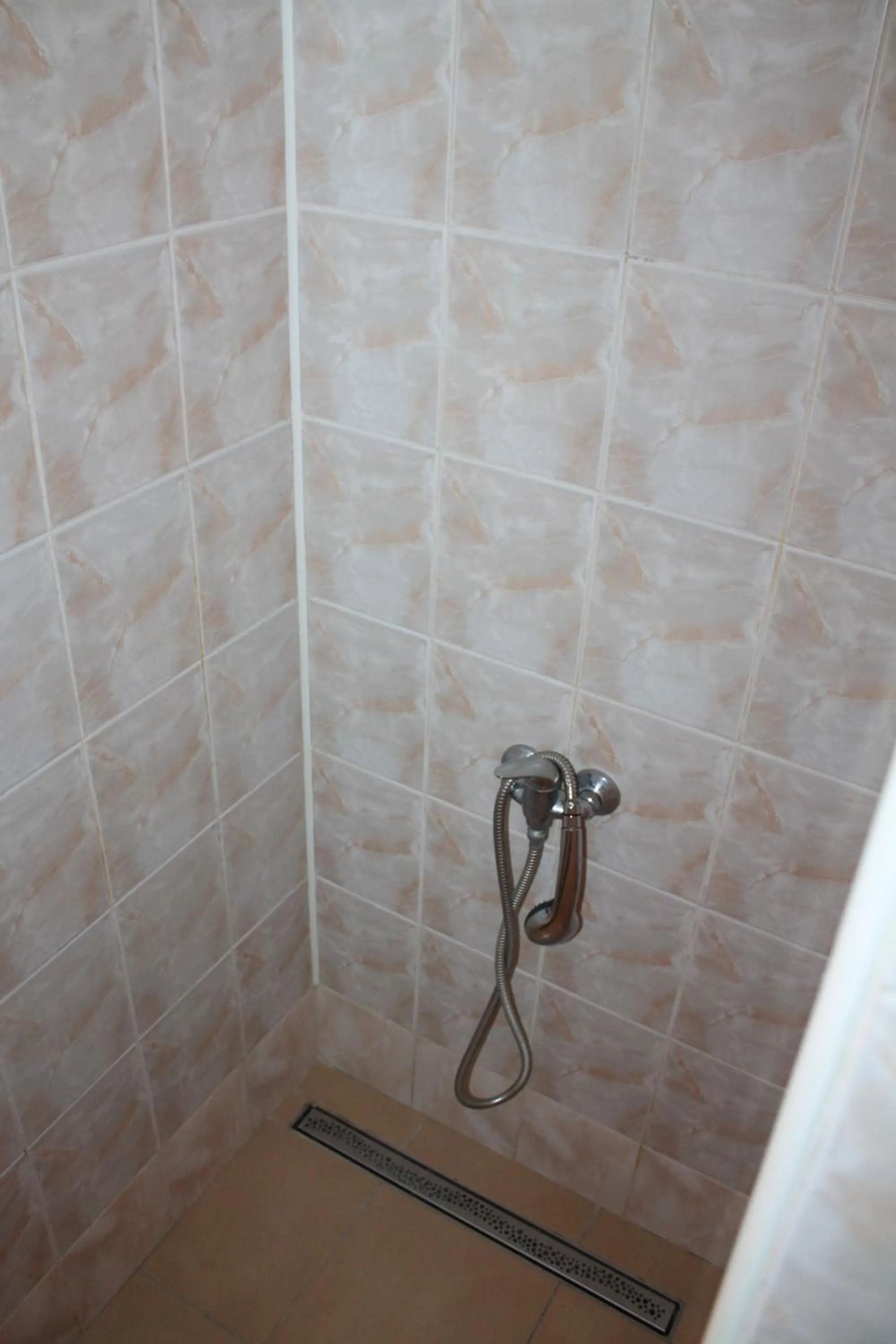 Shower in Hostel Turist