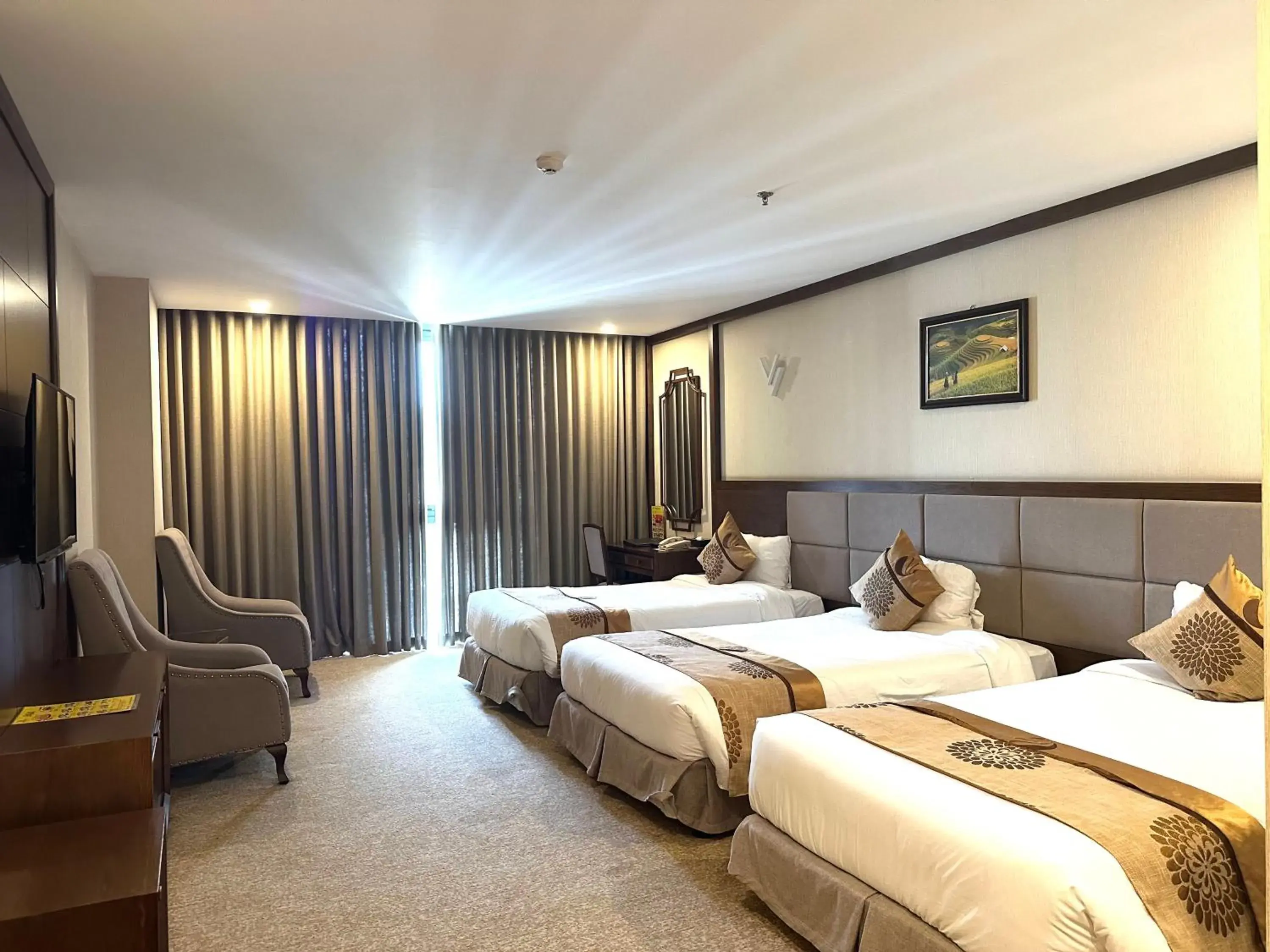 Triple Room with Bath in Duc Huy Grand Hotel and Spa Triple Room with Bath in Duc Huy Grand Hotel and Spa