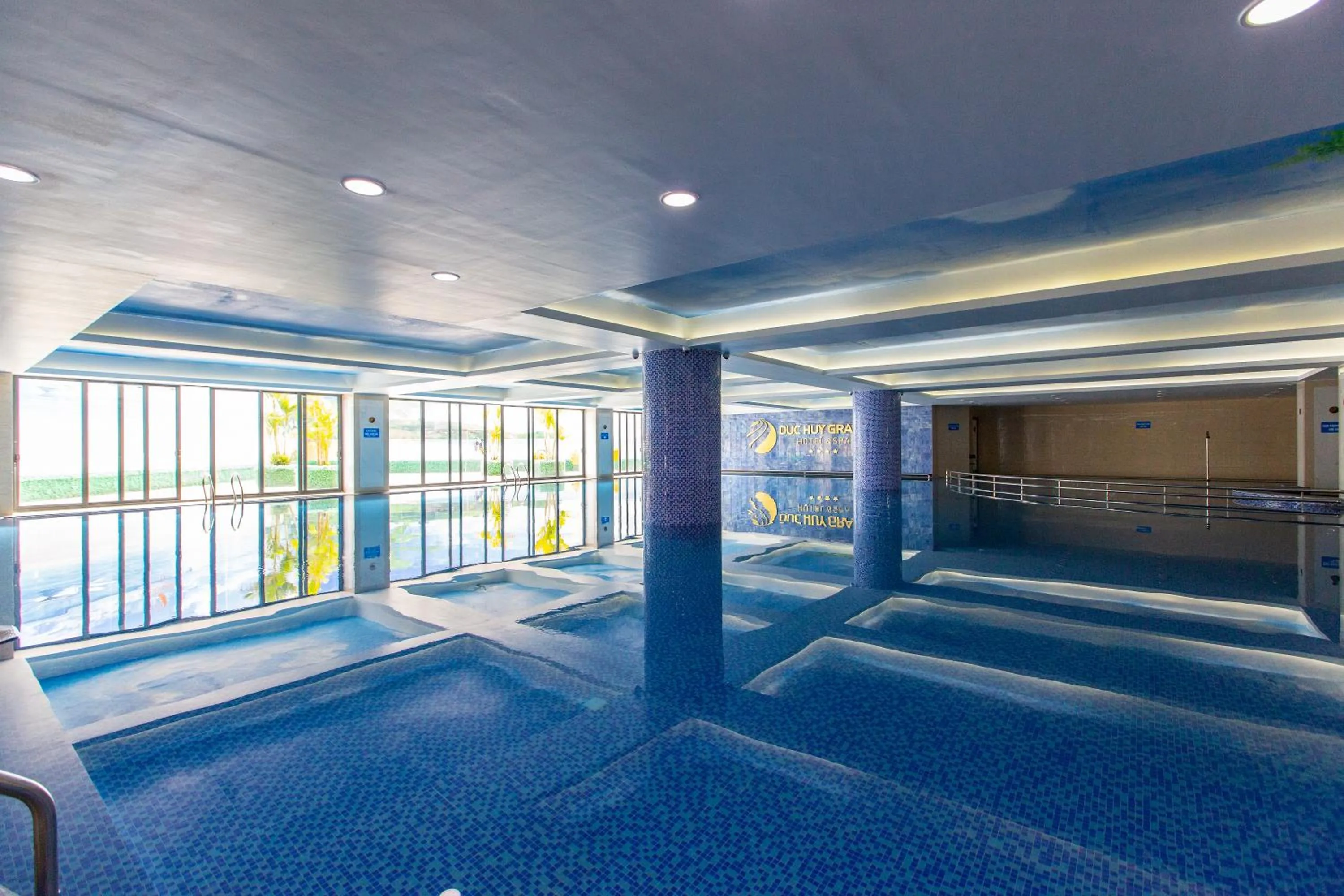 Swimming pool in Duc Huy Grand Hotel and Spa