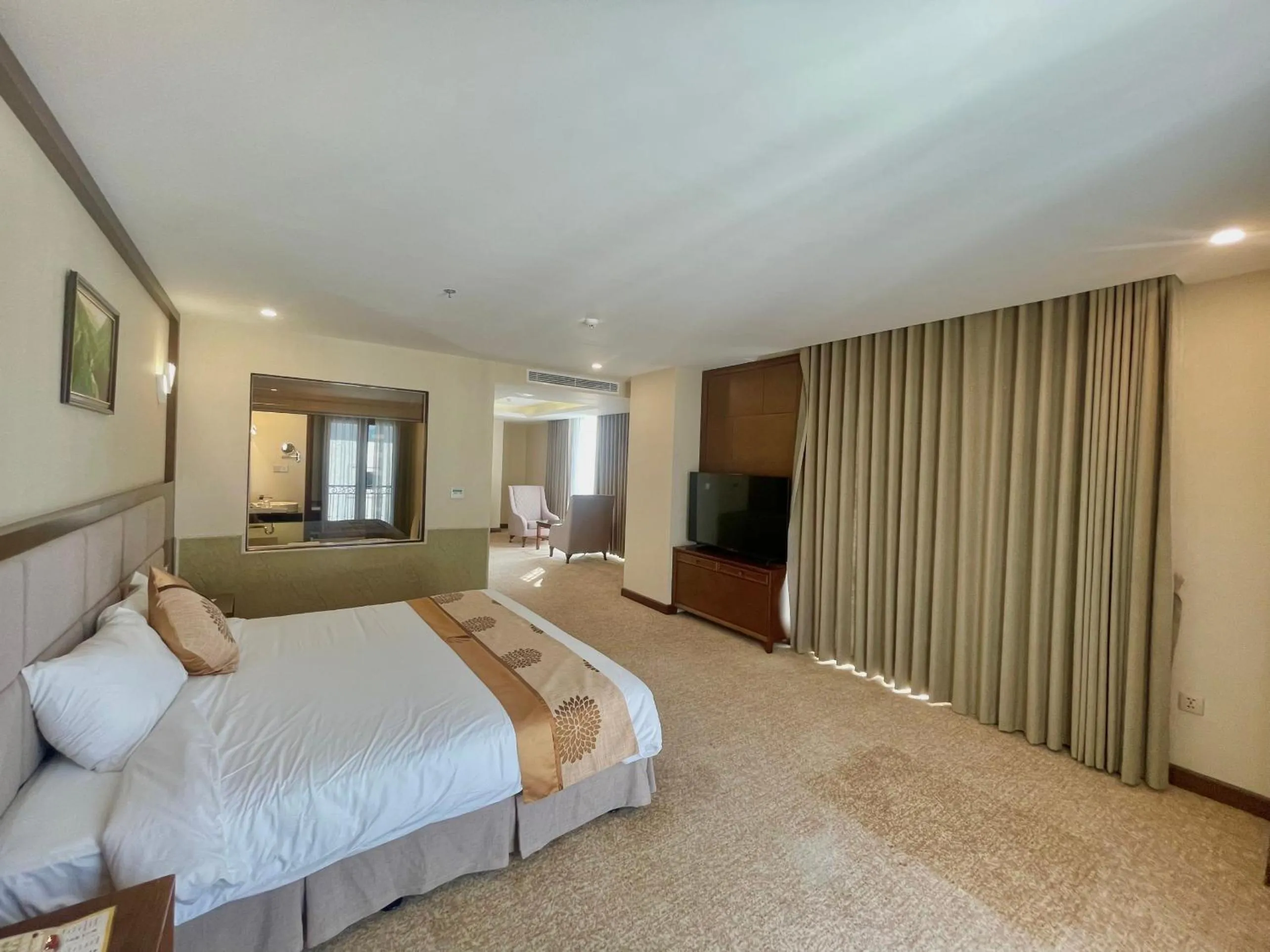 Bed in Duc Huy Grand Hotel and Spa