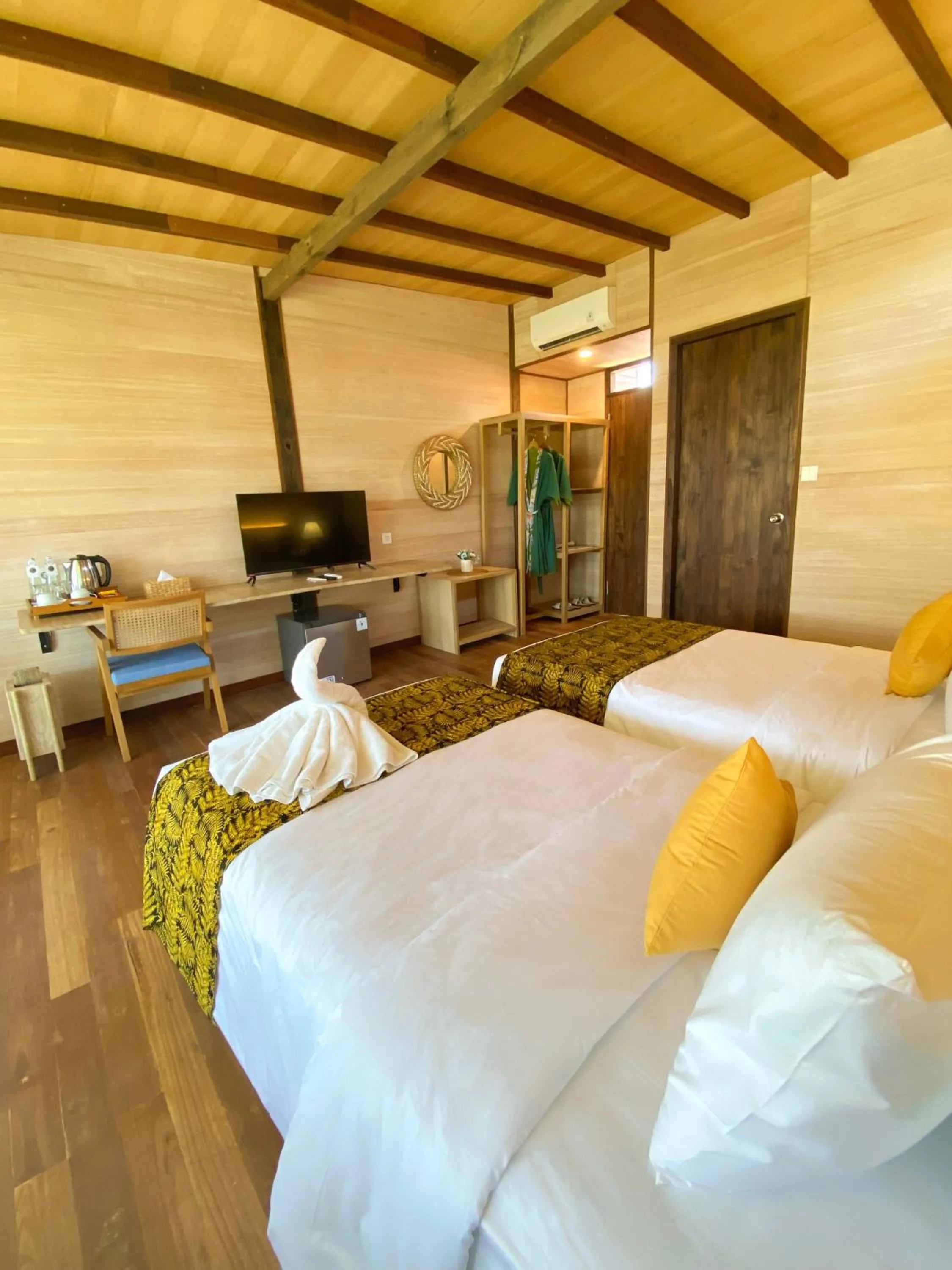 Bedroom, Bed in Villa So Long Banyuwangi - Ijen