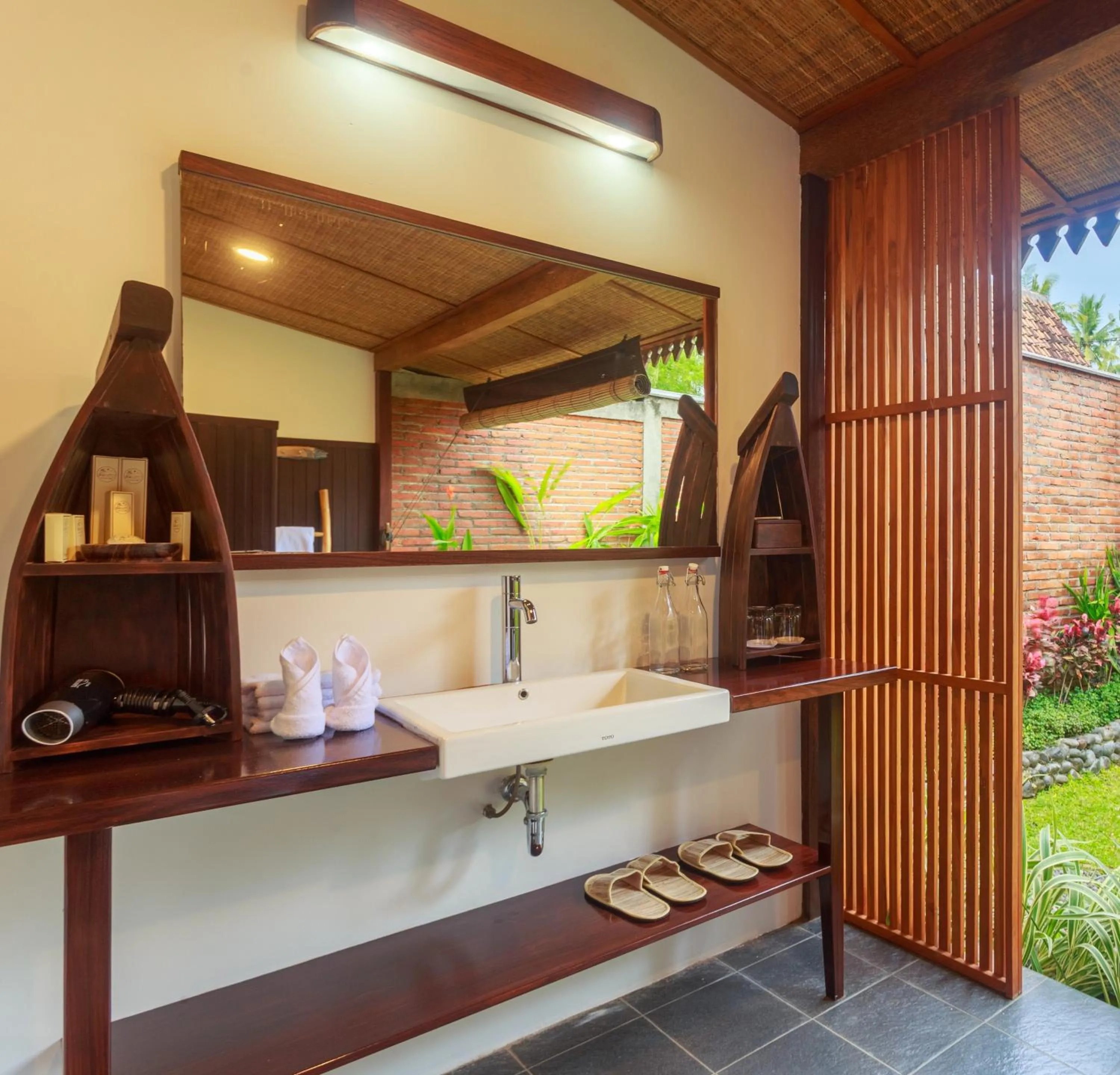 Bathroom in Villa So Long Banyuwangi - Ijen