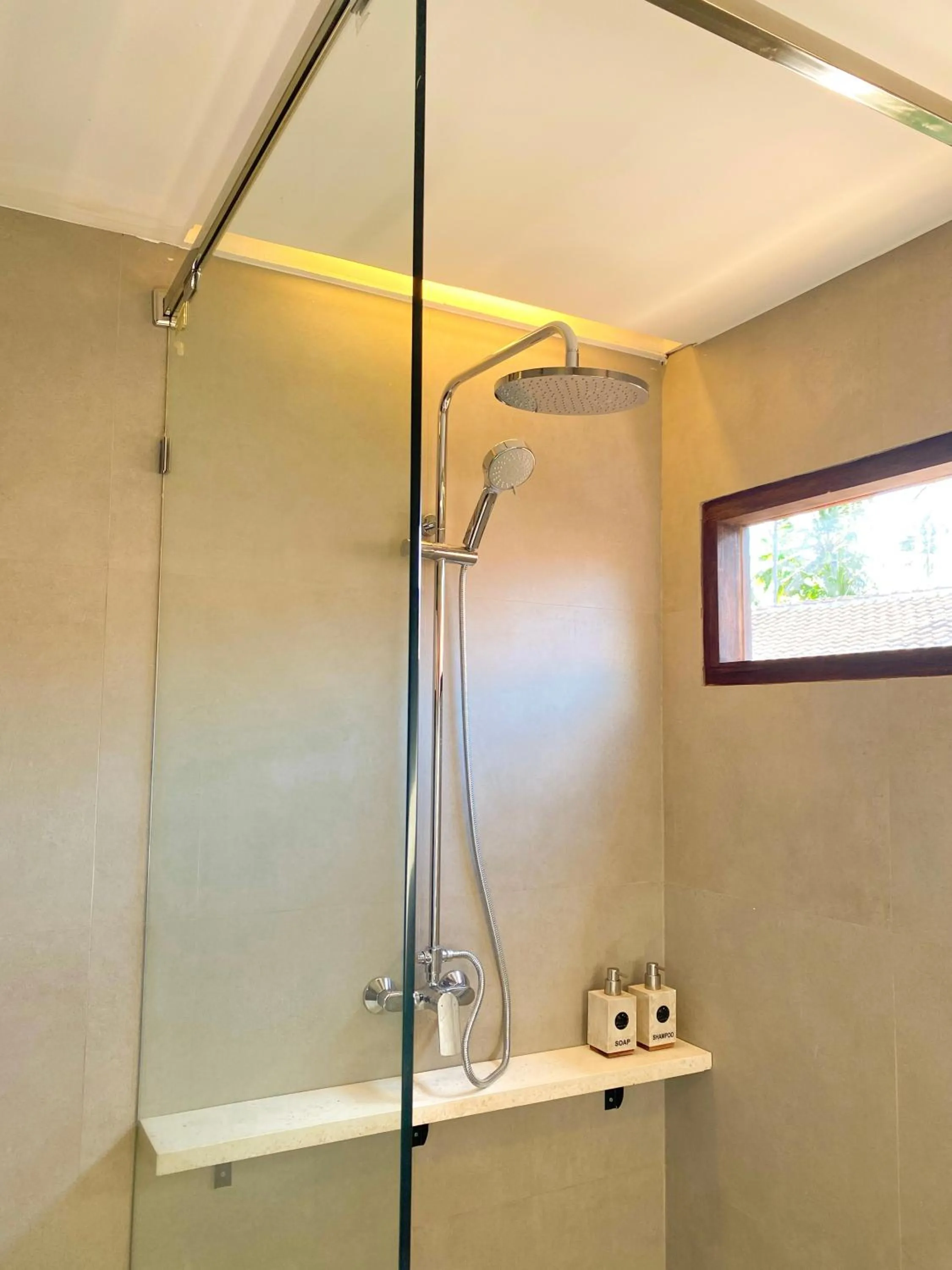 Bathroom in Villa So Long Banyuwangi - Ijen