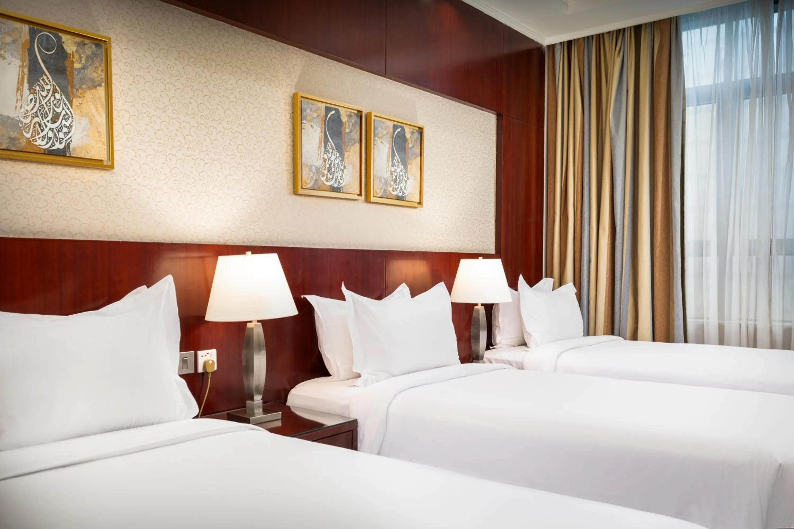 Bed in Emaar Royal Hotel